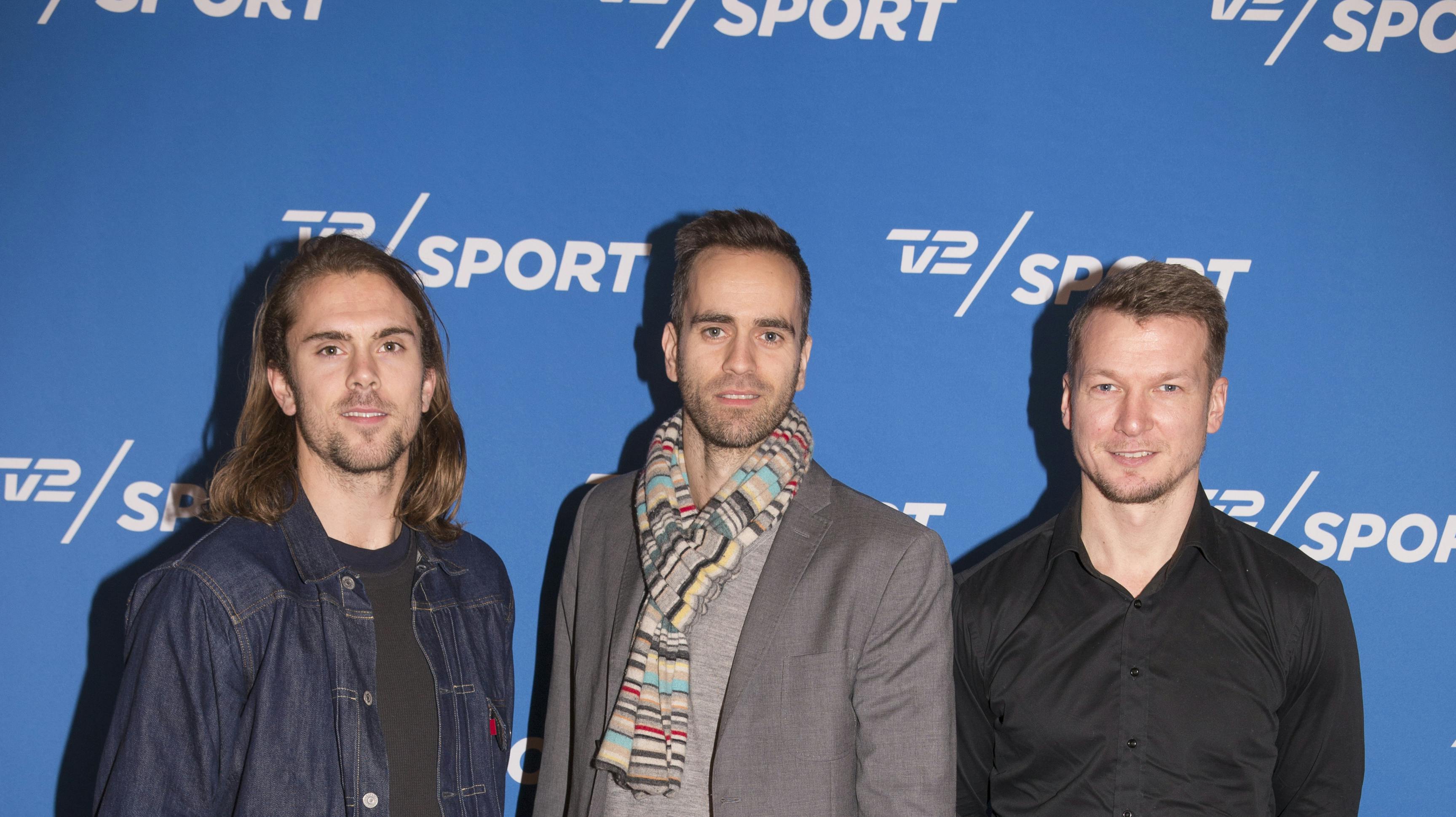 Jim Laugesen (th) har været en del af TV 2 Sport, siden kanalens åbning i 2017. Her poserer han med Joakim Fisker (i midten) og Jan Ø. Jørgensen (tv).