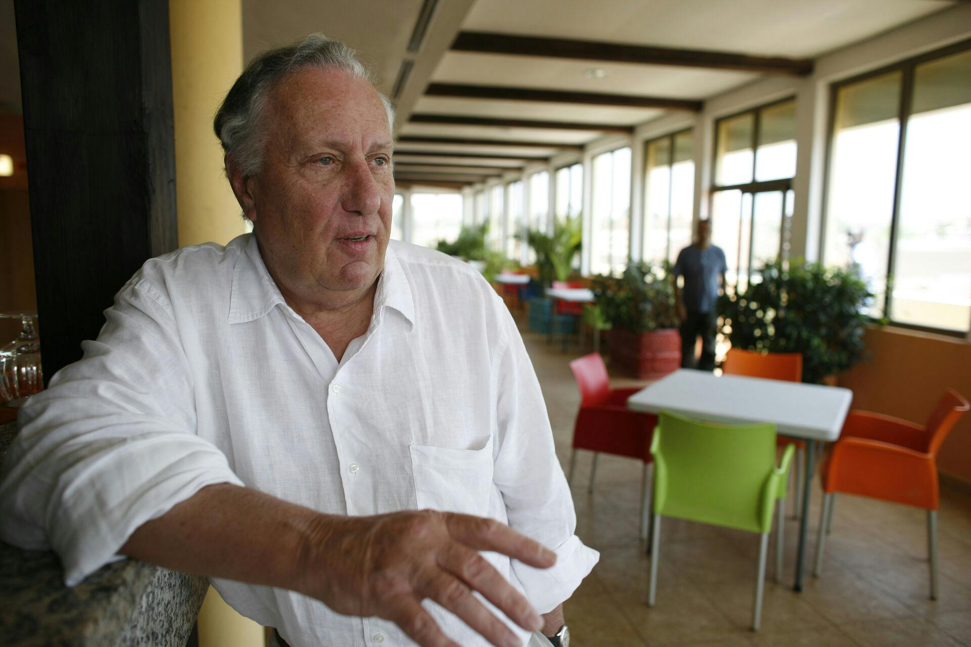 Spionbøgerne gjorde Frederick Forsyth til en meget rig mand.