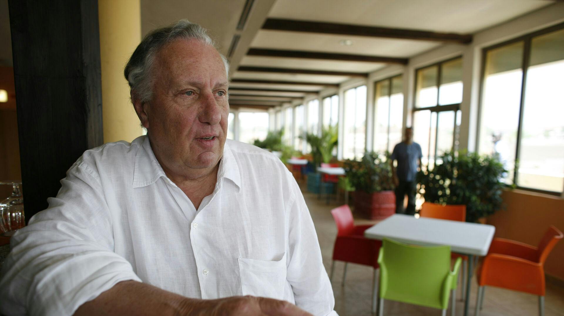 Spionbøgerne gjorde Frederick Forsyth til en meget rig mand.