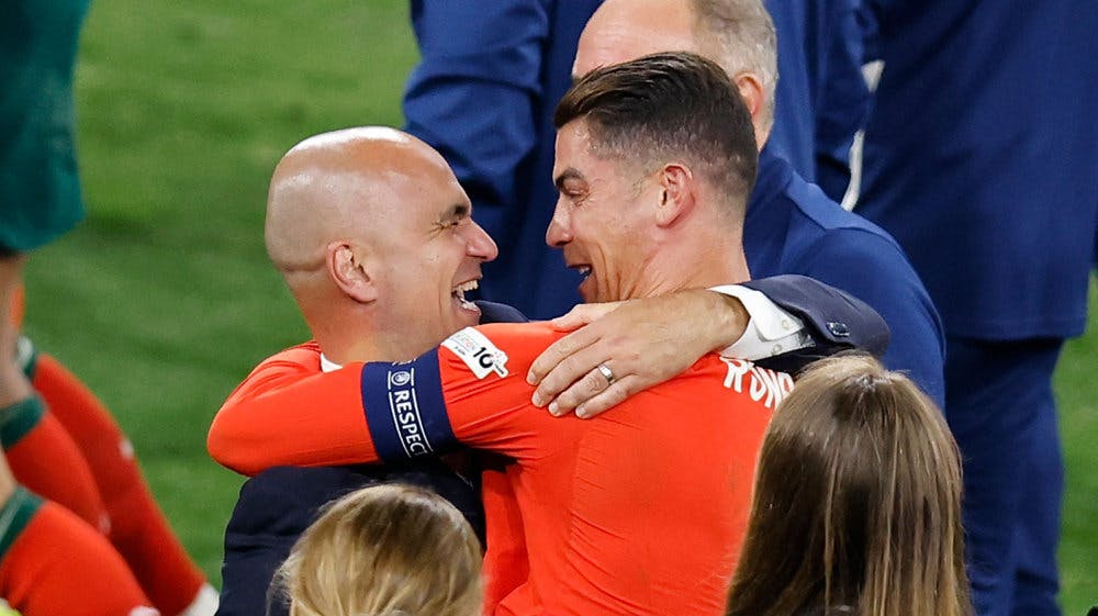 Cristiano Ronaldo var følelsesladet i sejrens stund, da Portugal besejrede Spanien i straffesparkskonkurrence.