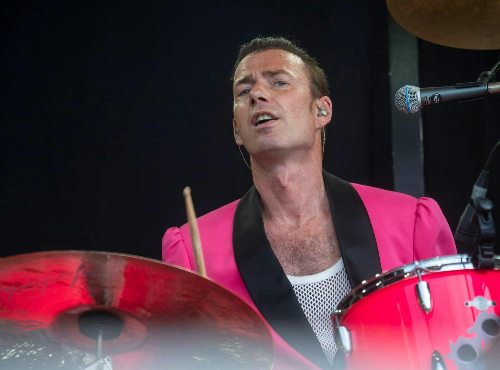 Succes bag trommerne i et af Danmarks bedst kendte rockbands gjorde ingen forskel for Laust Sonne, da hans privatliv og senere hans sind brød totalt sammen.