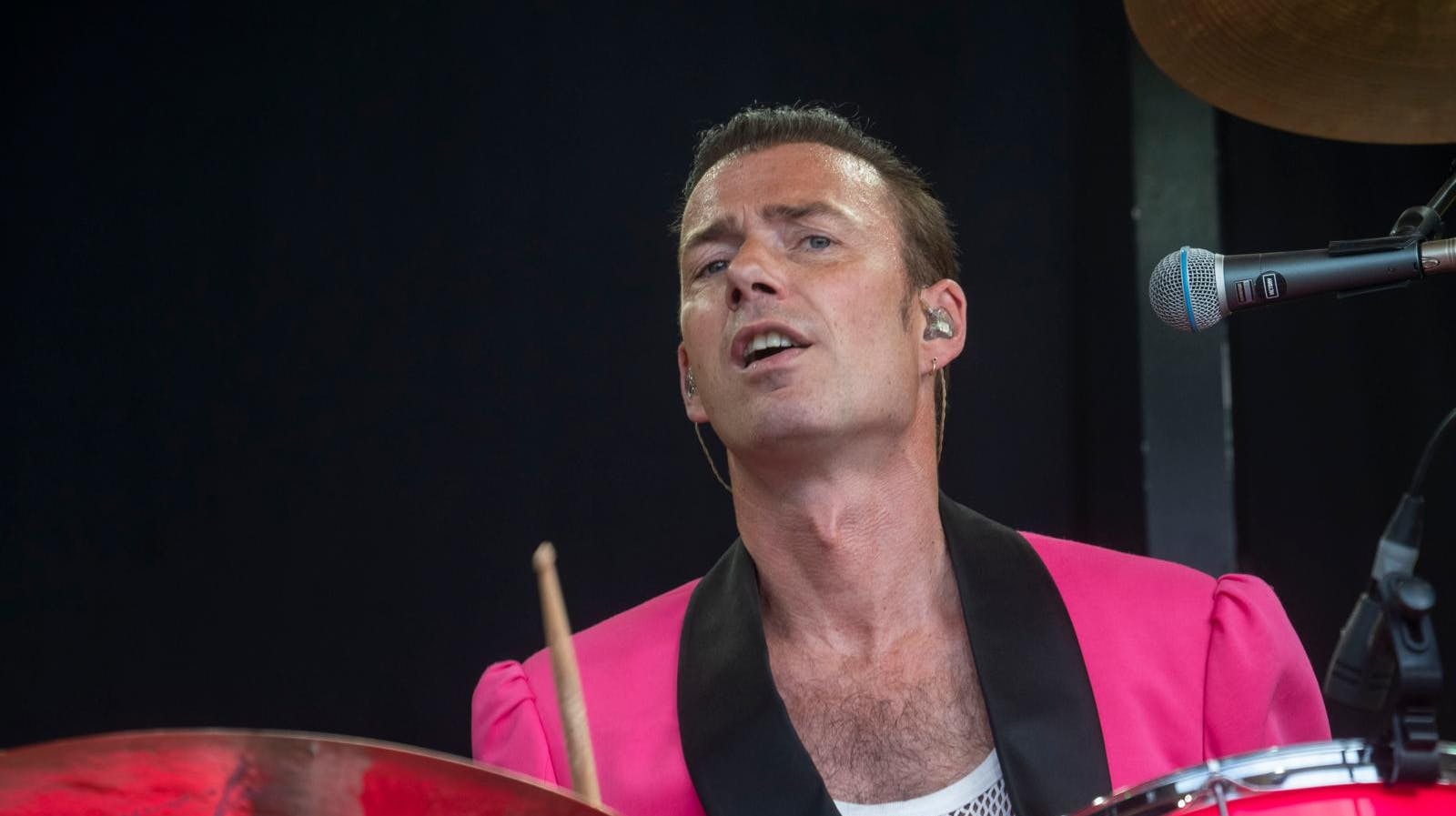 Succes bag trommerne i et af Danmarks bedst kendte rockbands gjorde ingen forskel for Laust Sonne, da hans privatliv og senere hans sind brød totalt sammen.