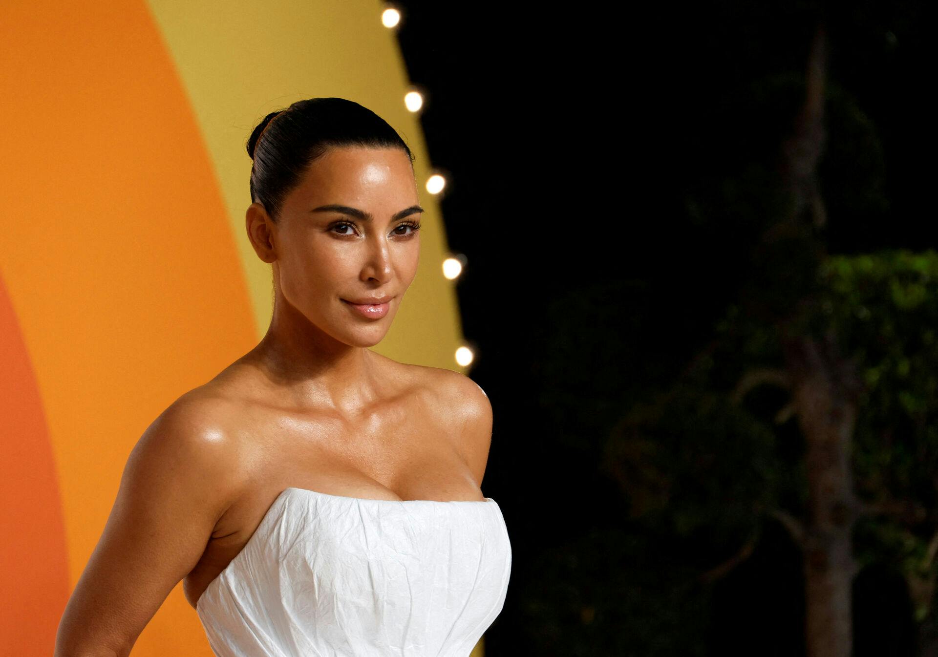 Kim Kardashian tager nu bladet fra munden.