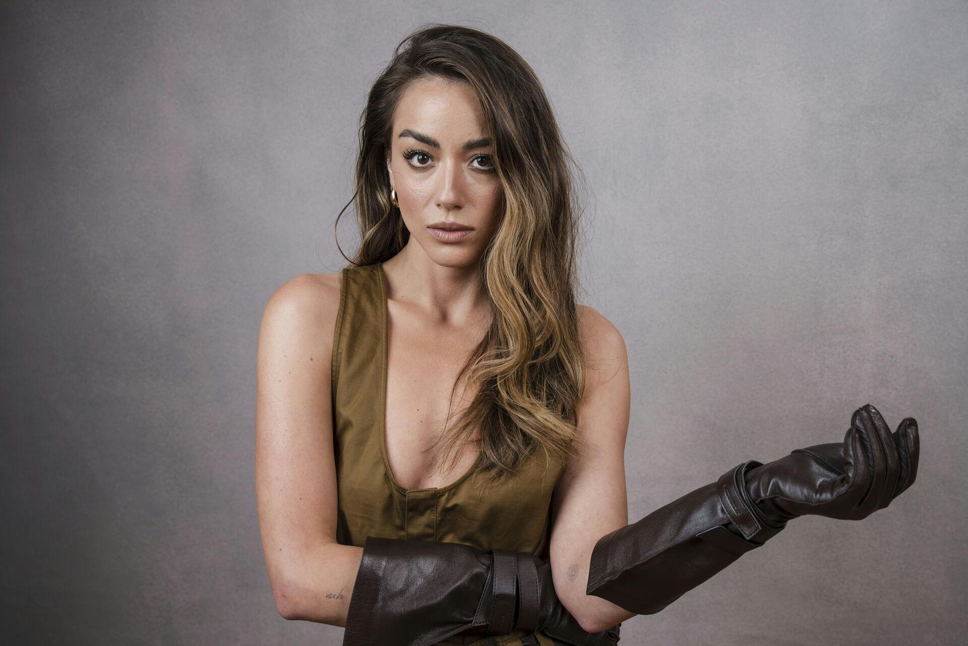 Chloe Bennet kan nu finde sin eks på Raya.