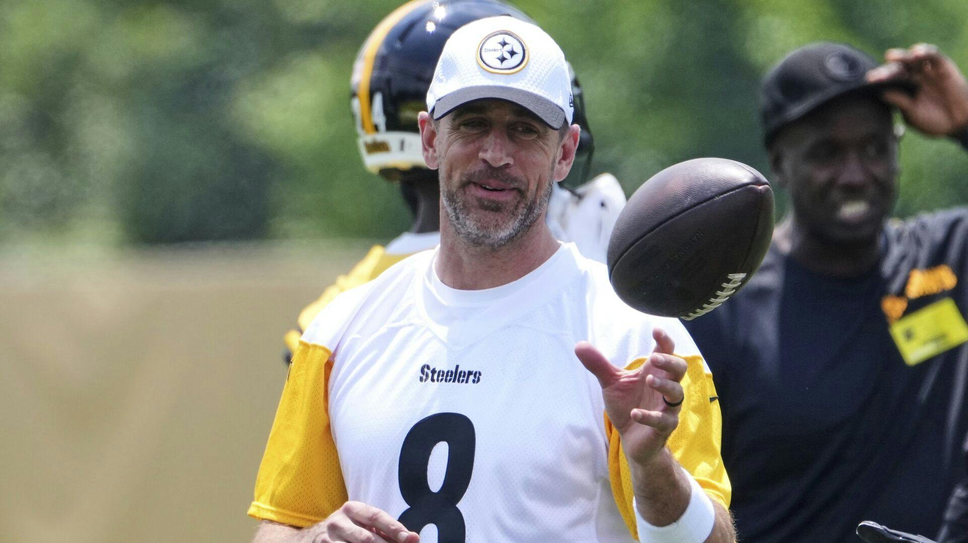 Pittsburgh Steelers quarterback Aaron Rodgers (8) looks on during practice at NFL football minicamp, Tuesday, June 10, 2025, in Pittsburgh. (AP Photo/Gene J. Puskar)