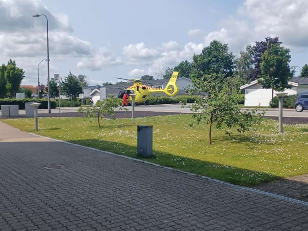 https://imgix.seoghoer.dk/2025-06-11/Grenaa-niaarig-dreng-paa-loebehjul-koert-ned.png
