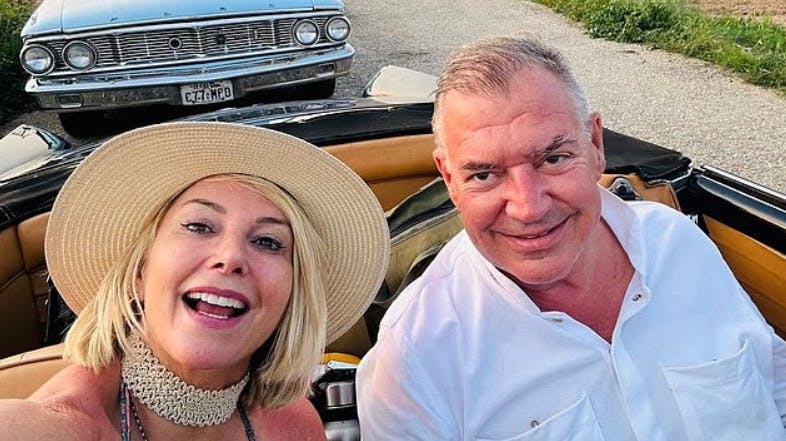 Den britiske multimillionær Tarik Wildman blev forleden fundet død i et af Spaniens mest eksklusive boligområder. Det er fortsat en gåde, hvorfor den 65-årige mand er død