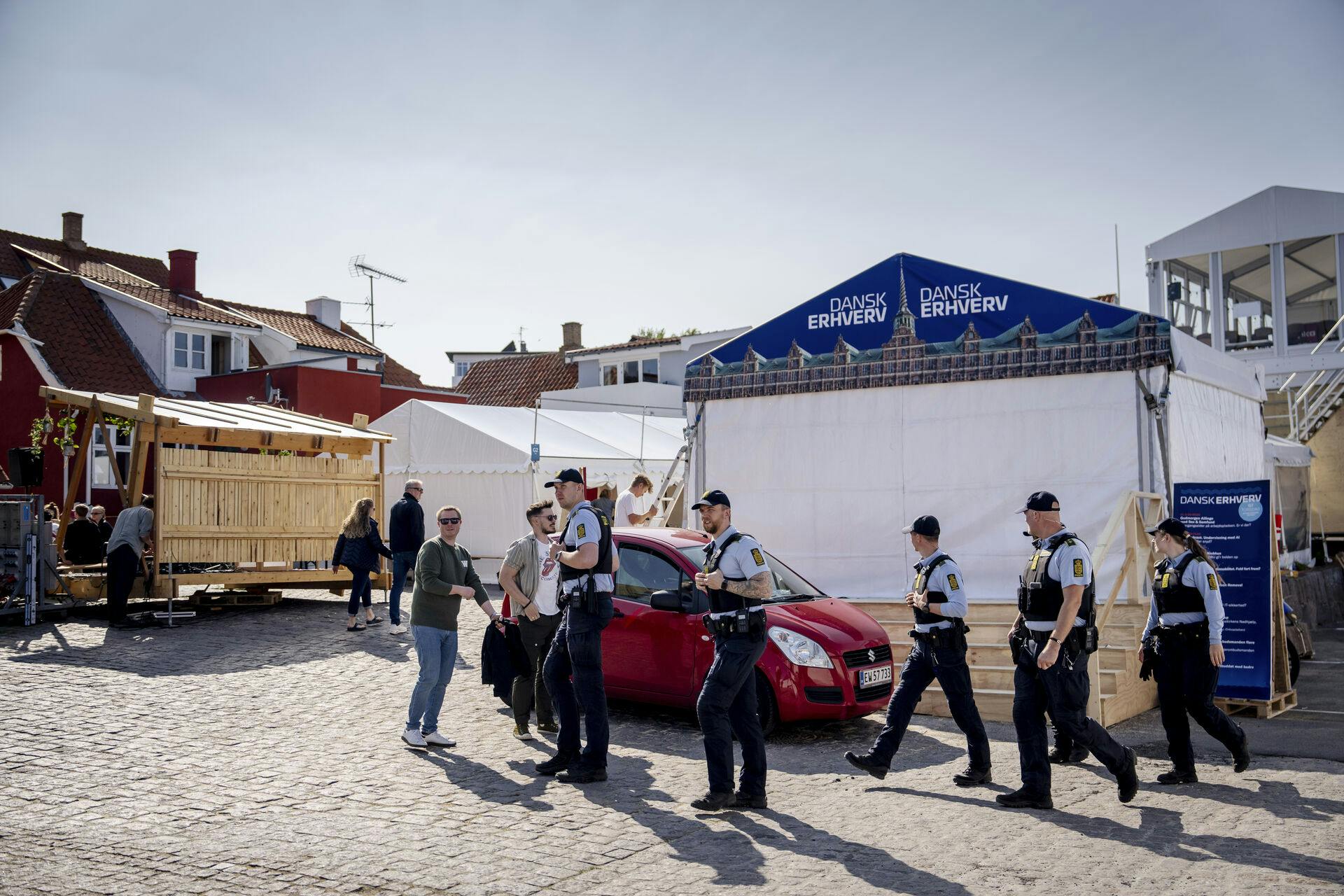Politi er tilstede før det forestående Folkemøde onsdag den 11. juni 2025. Folkemødet åbnes officielt torsdag.. (Foto: Mads Claus Rasmussen/Ritzau Scanpix)