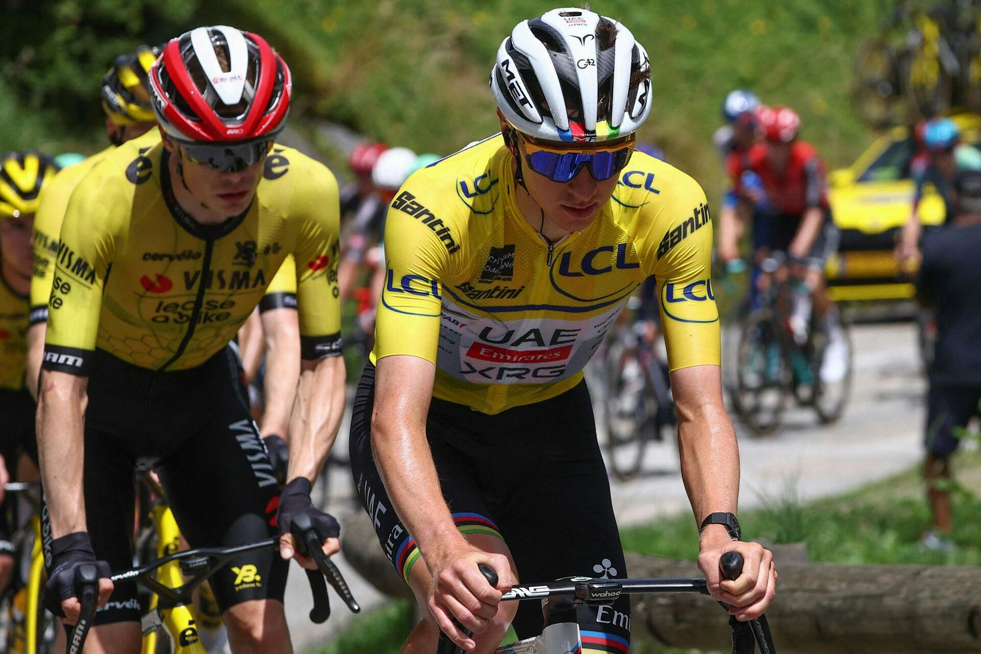 Tadej Pogacar vinder Critérium du Daphiné samlet foran Jonas Vingegaard.