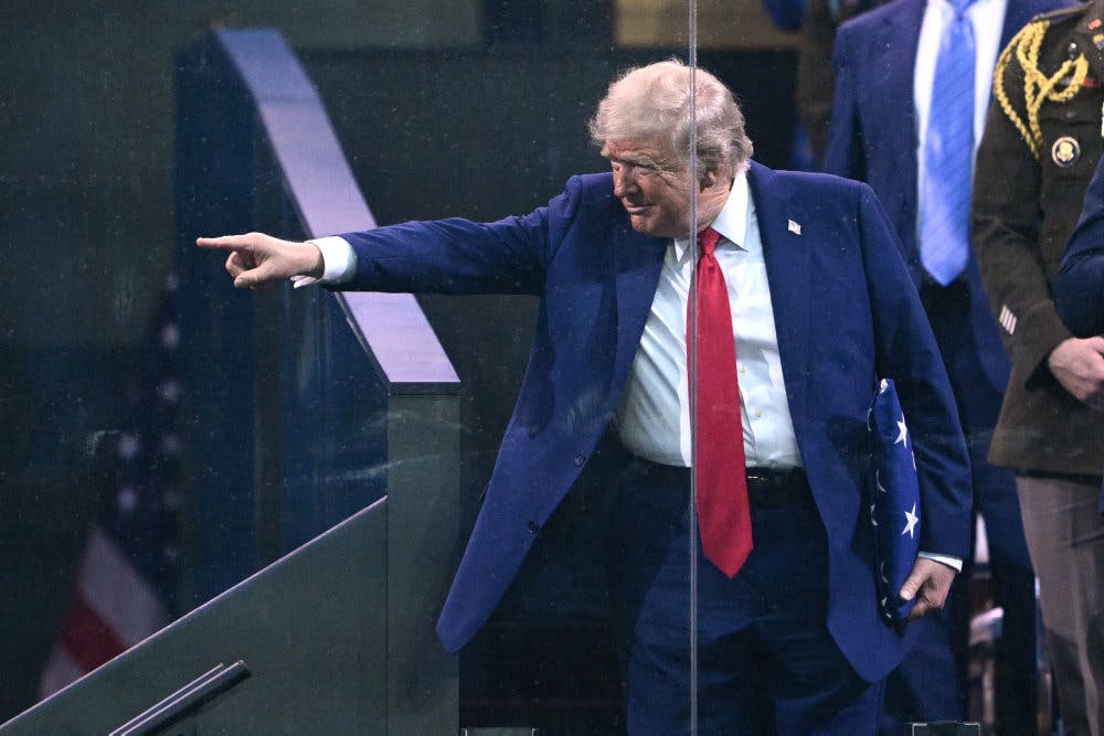 USA's præsident, Donald Trump, skriver søndag morgen dansk tid, at USA intet har haft med de seneste angreb mod Iran at gøre. Det skriver han på Truth Social.