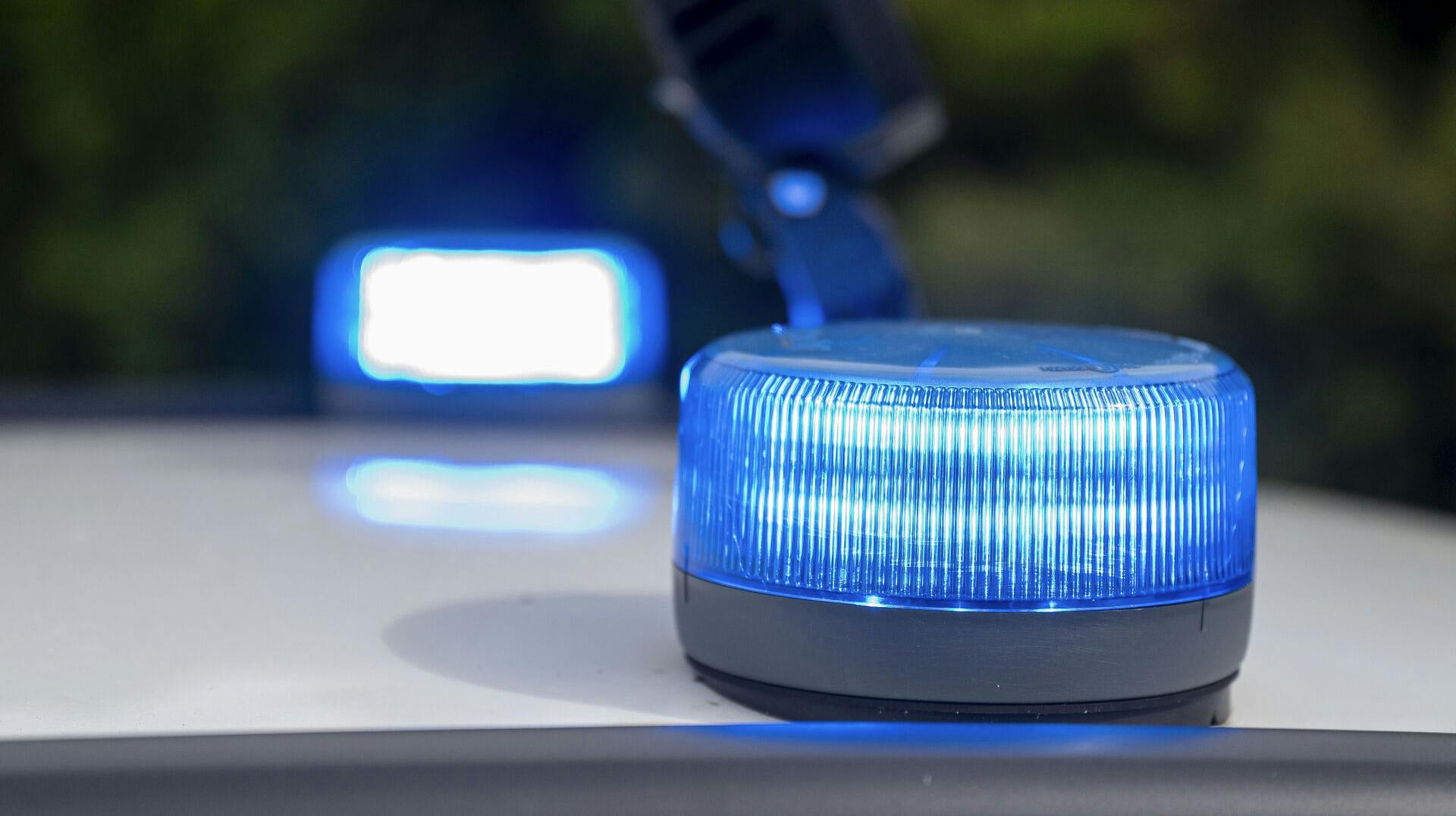 Ifølge politiet har manden og kvinden en relation til hinanden.