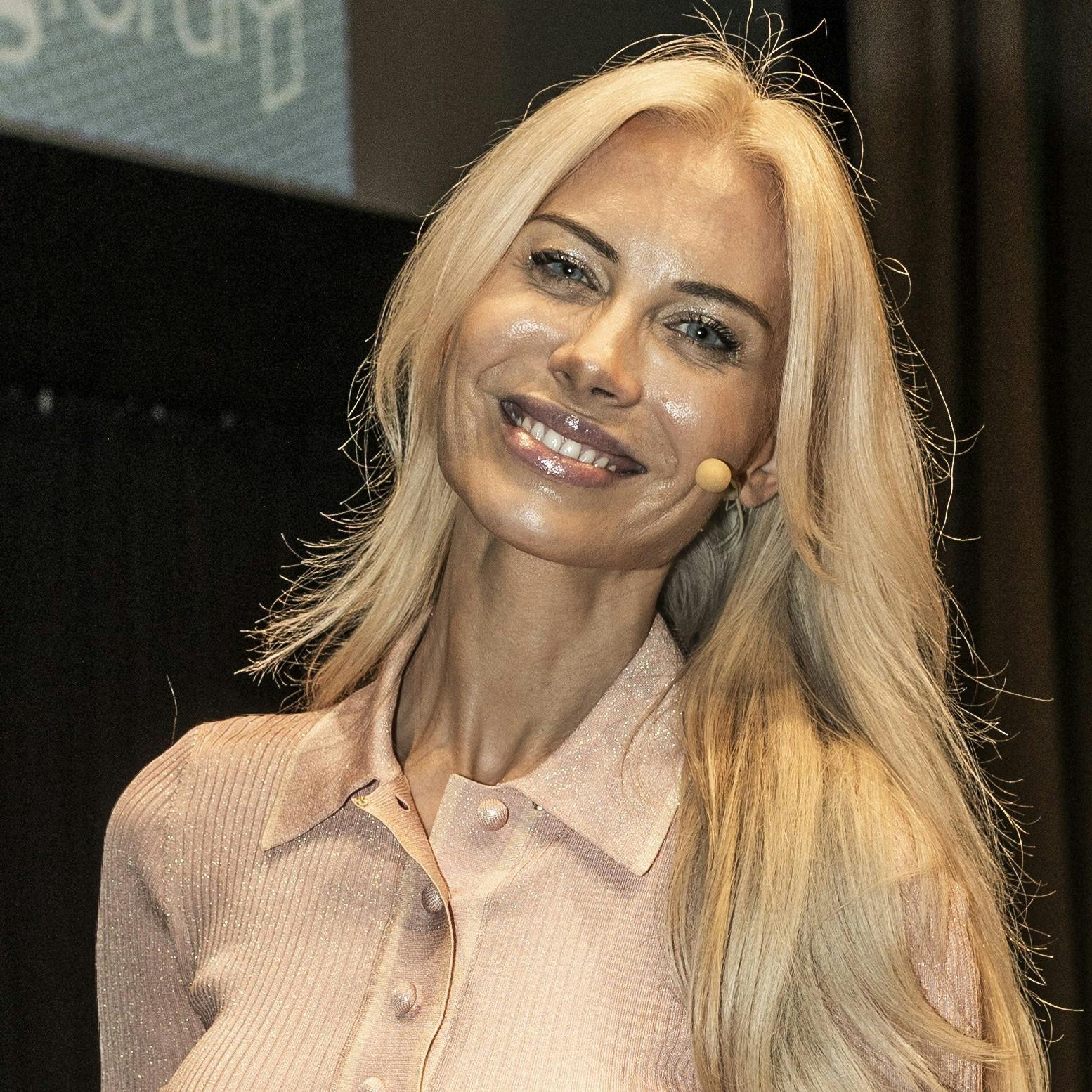 Katherine Diez bliver ny vært på det datingprogram, SE og HØR kunne afsløre tidligere i dag.