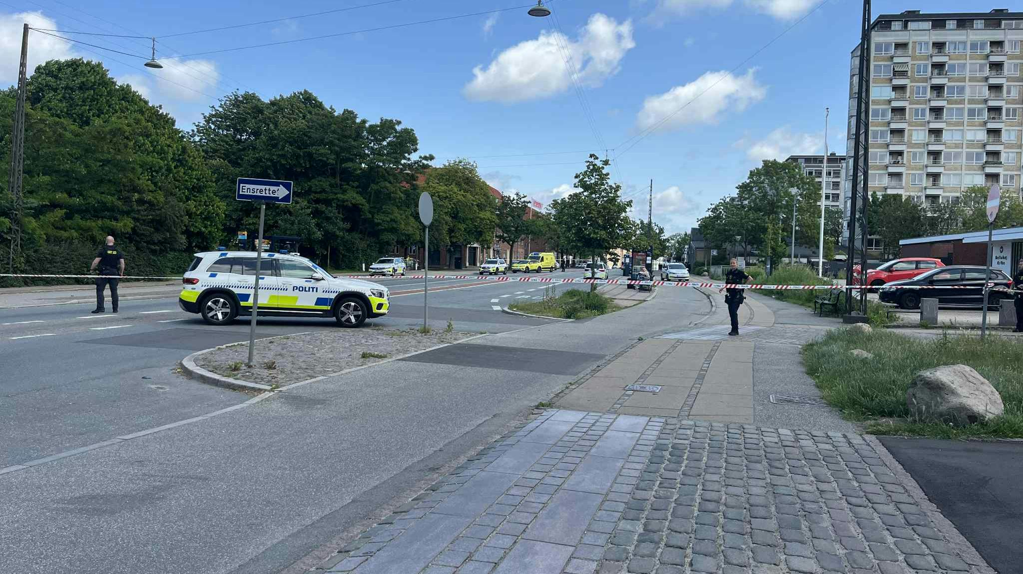 En kvinde er død efter at være blevet skudt på Frederikssundsvej i København.