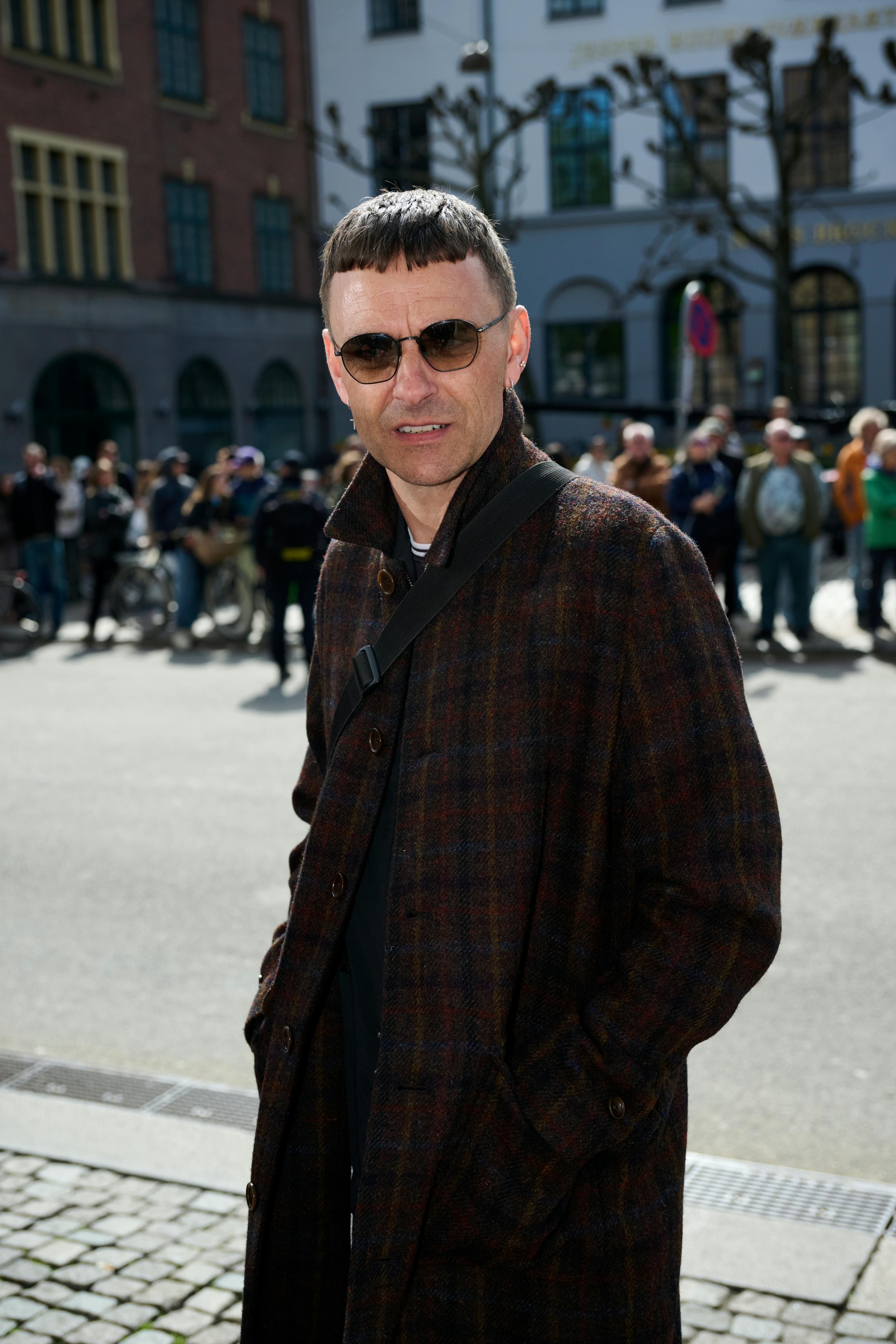 Simon Kvamm på gaden