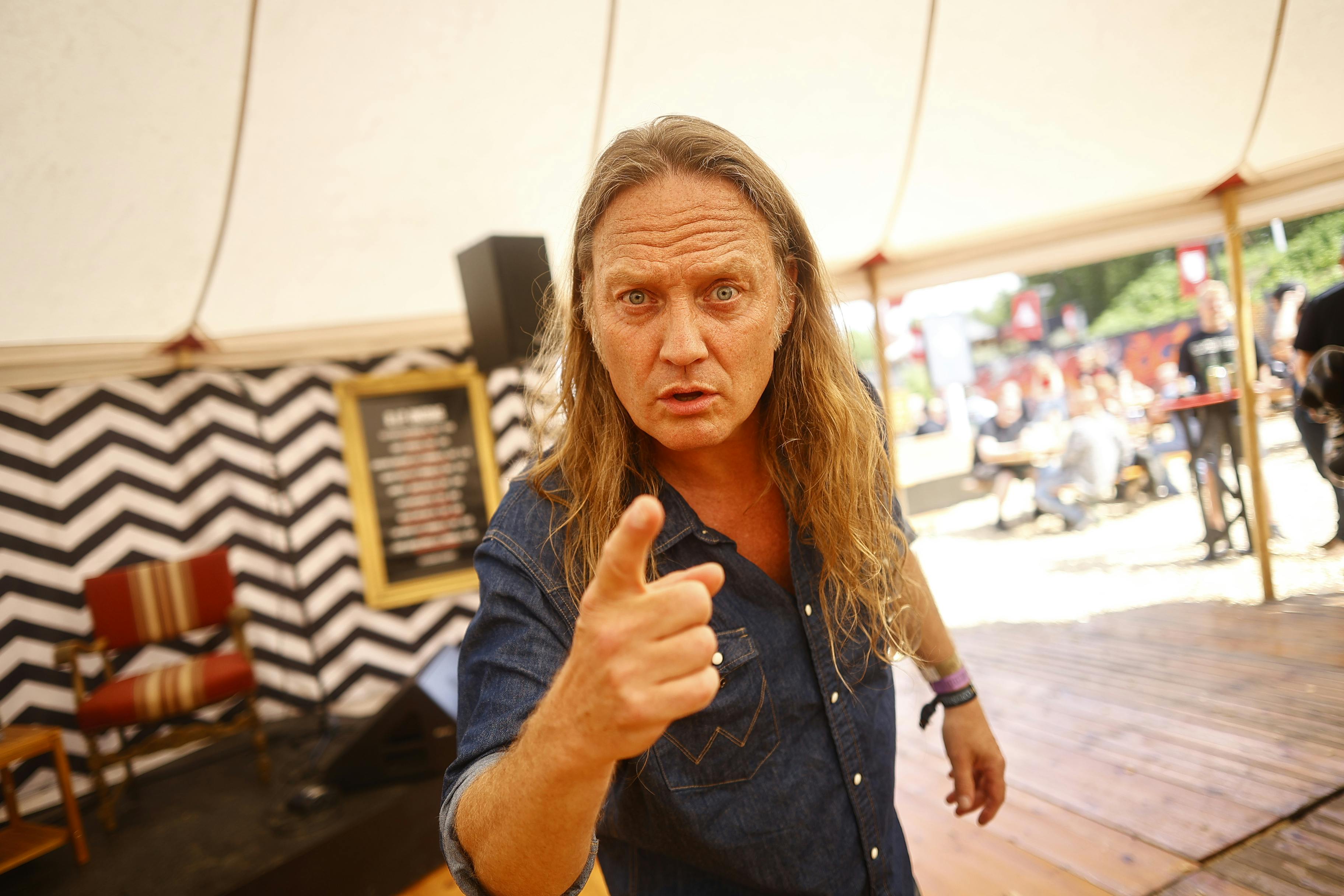 Jesper Binzer nyder at være på Copenhell.