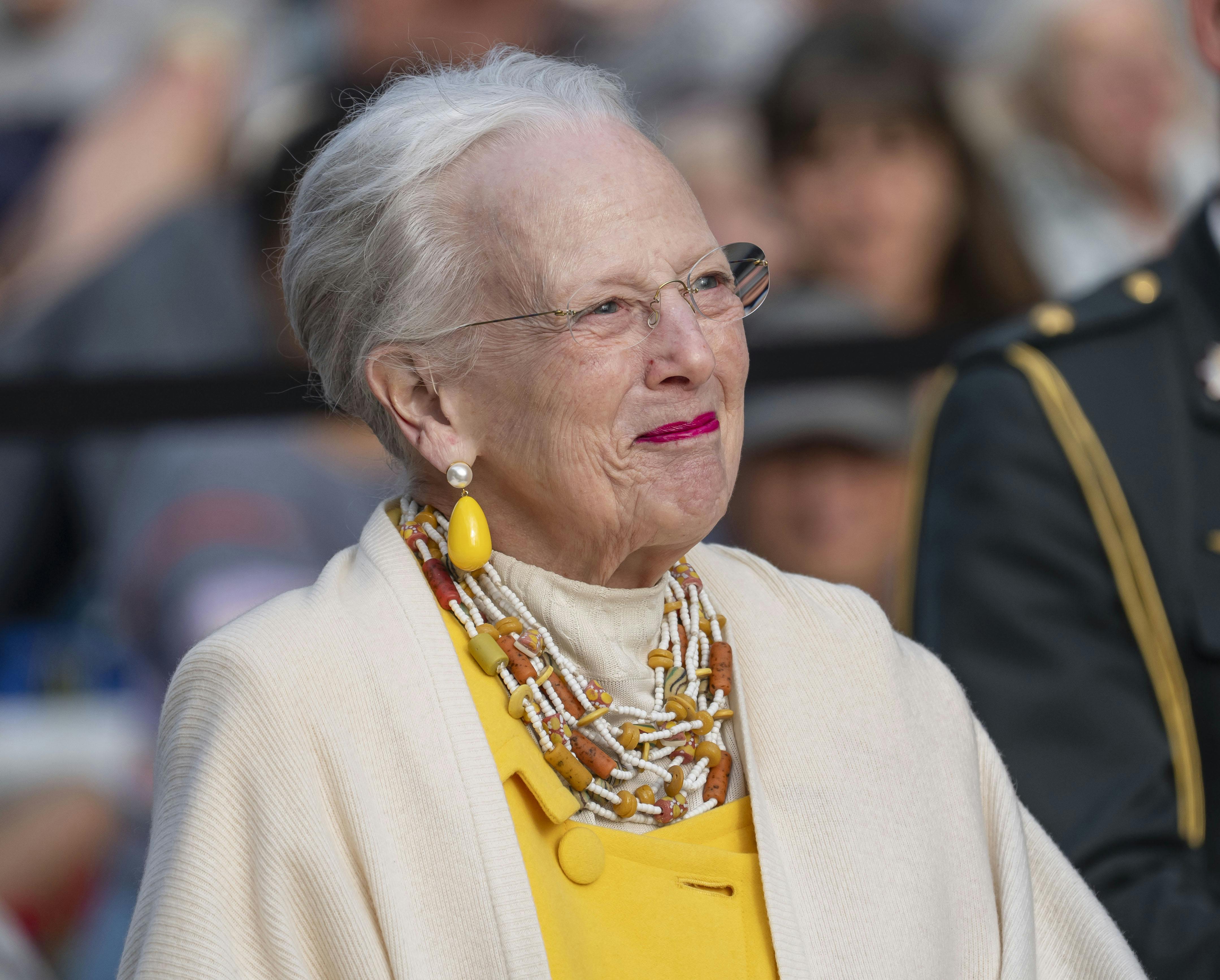 OPGAVE: Dronning Margrethe og prinsesse Benedikte overværer Det Kongelige Teaters balletopvisning ”Kongelig Sommerballet”STED: Fredensborg slotsparkDATO: 20250617JOURNALIST: Ulrik UlriksenFOTOGRAF: Hanne Juul