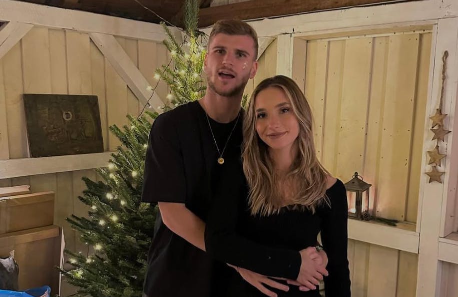 Timo Werner er endelig blevet gift med kæresten Paula. Brylluppet blev afholdt på et helt ikonisk sted på Mallorca.