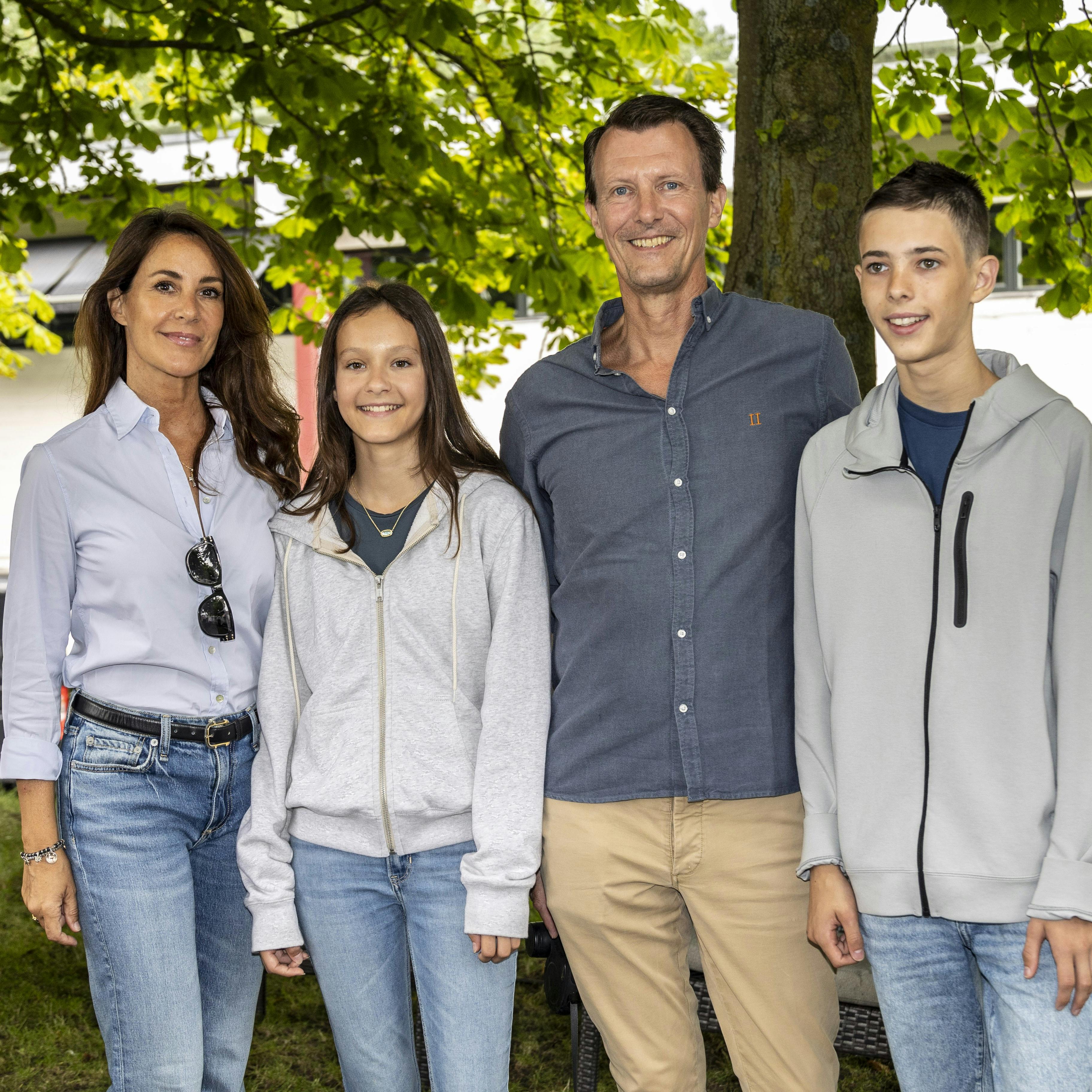 Siden 2019 har grev Henrik og komtesse Athena boet med far i udlandet. Men prins Joachim tror også, at børnene i fremtiden vil sætte pris på deres tid uden for de danske grænser.