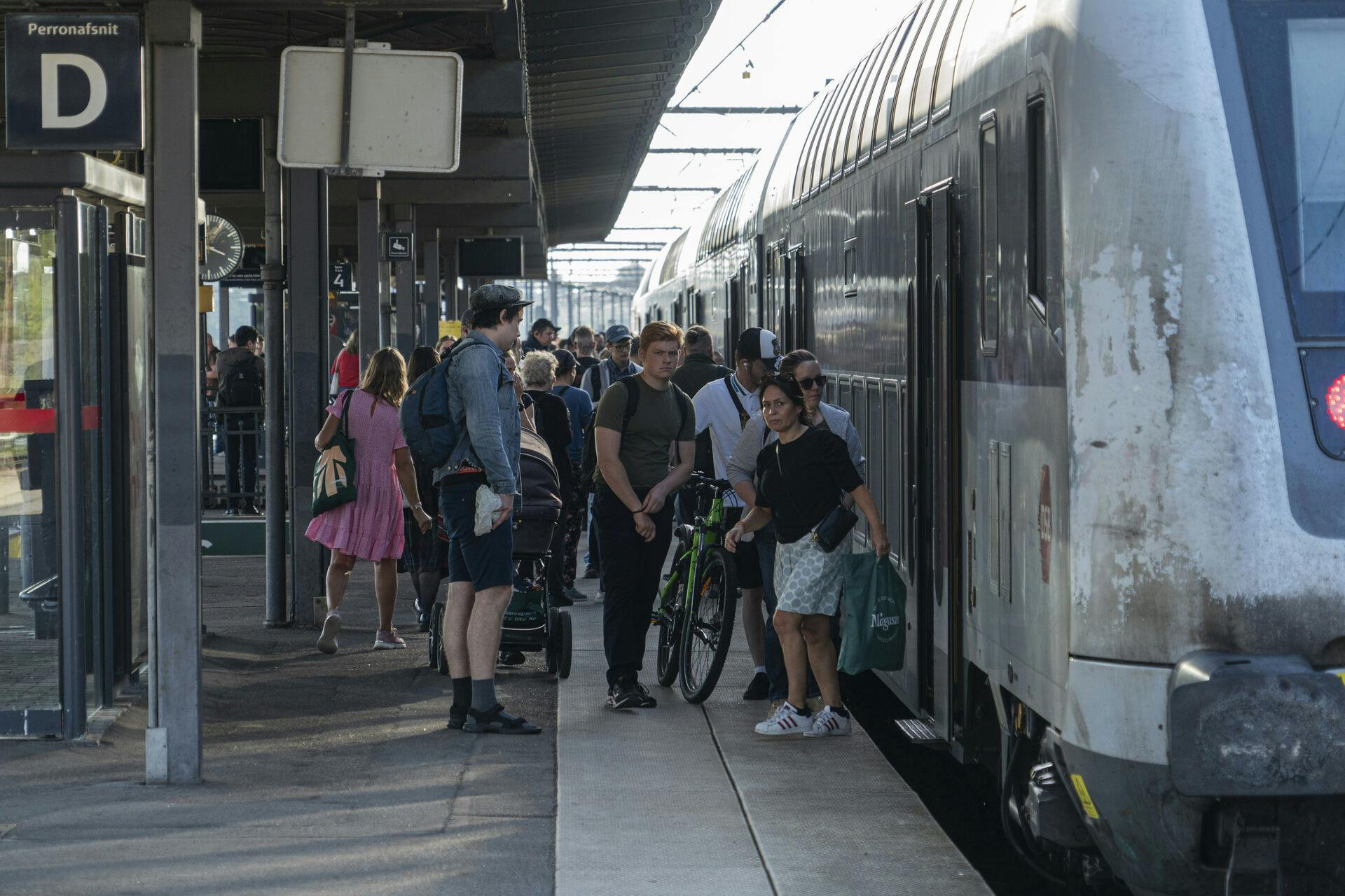 DSB aflyser flere tid tirsdag. 