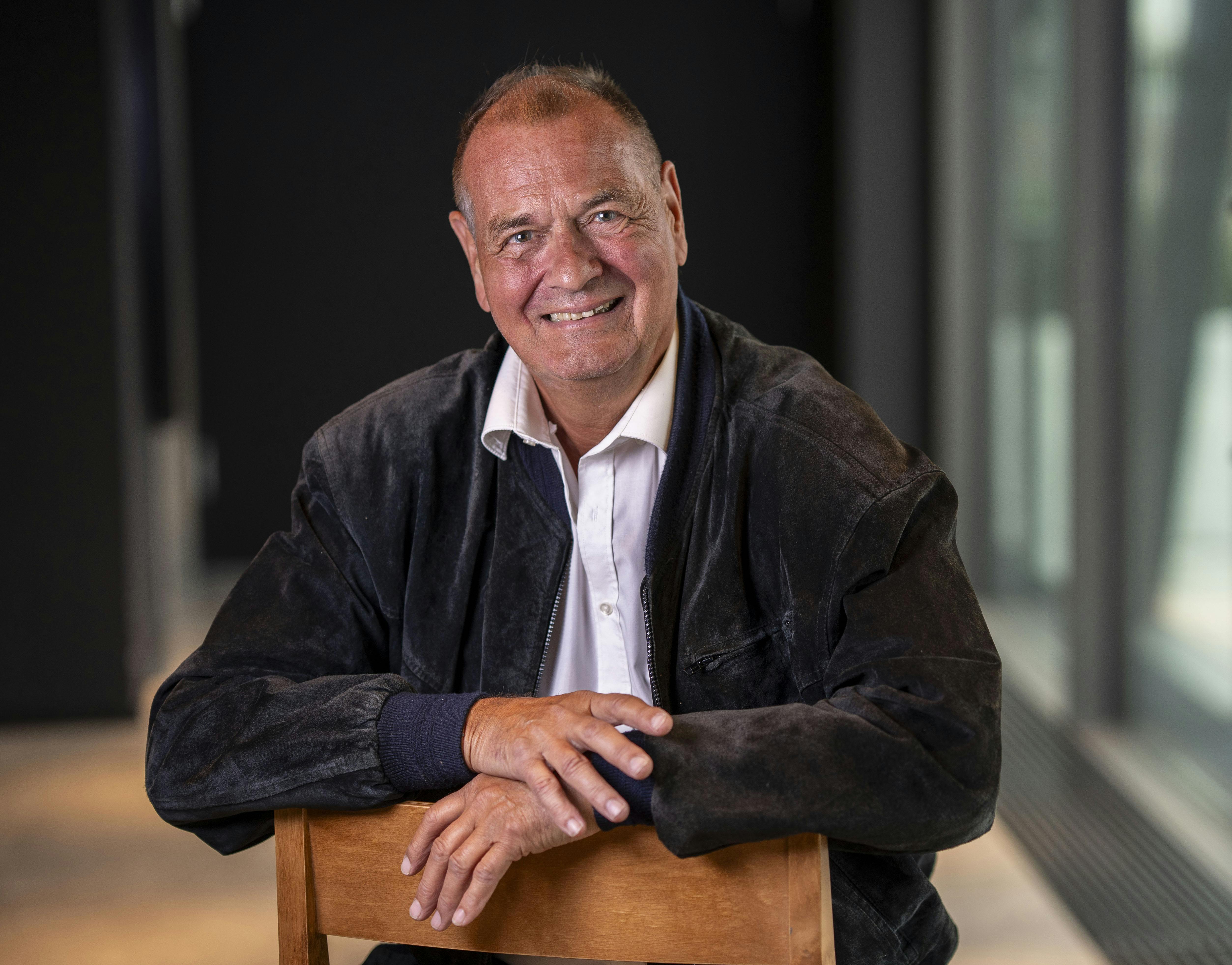 Ole Gleerup, 70, kan for tiden ses i DR-programmet ”Hotel Romantik”. Og det er ikke første gang, at Ole dater på tv.