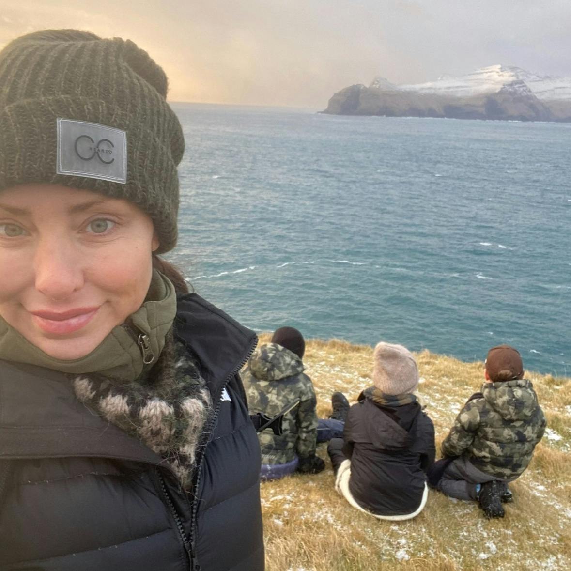 En diamantring til 110.000 kroner dukkede op på Sarah Louise Christiansens Instagram - og nu er den en del af hendes konkursbo. Kurator mener, hun undlod at oplyse om flere dyre ejendele, hvilket forsidefruen i dag afviser.