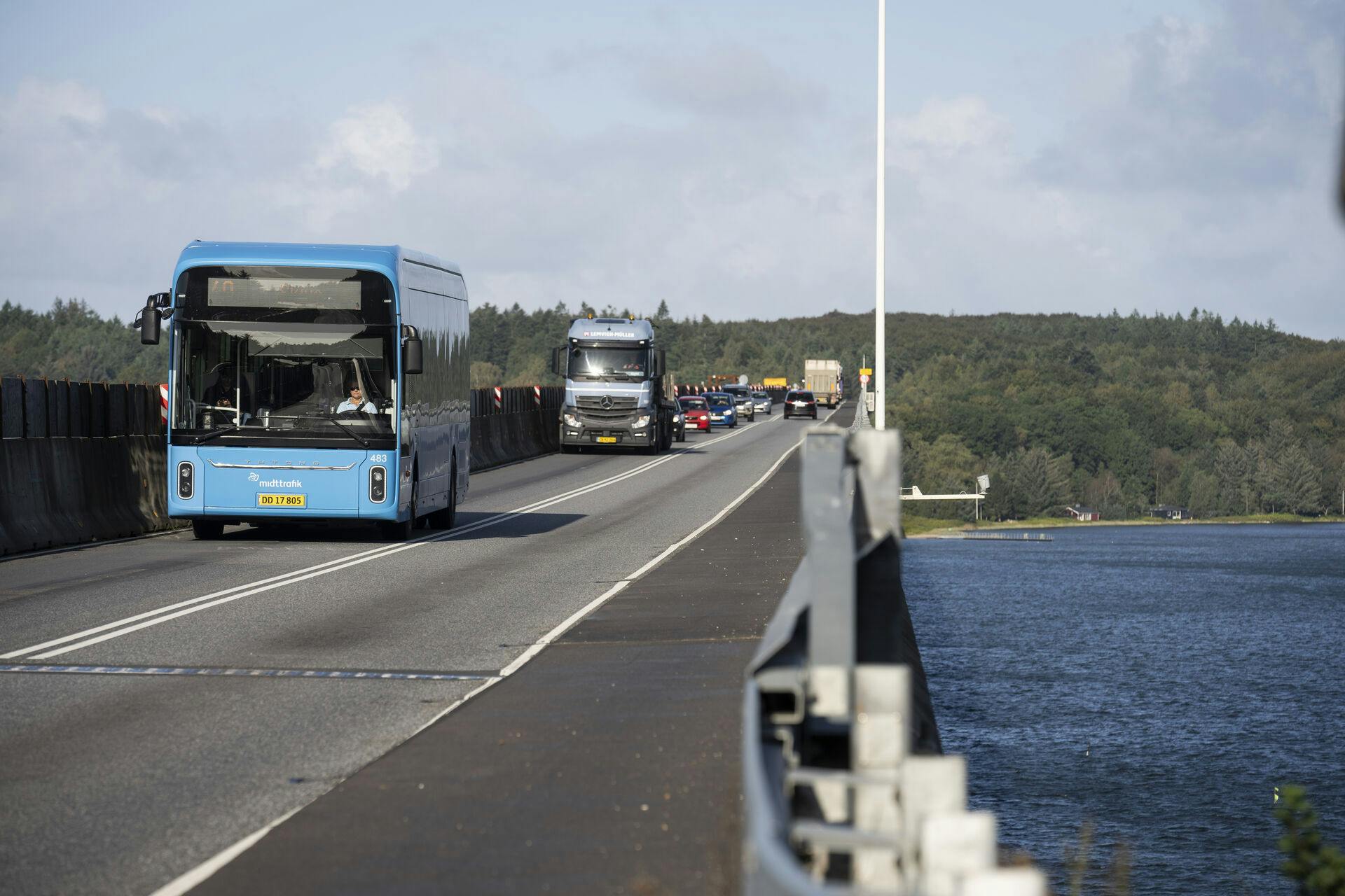 Sallingsundbroen forbinder øen Mors med halvøen Salling ved Limfjorden, Nykøbing Mors torsdag dem 5. oktober 2023. Sallingsundbroen blev åbnet 30. maj 1978 og afløste færgeruten, der sejlede mellem Pinen i Salling og Plagen på Mors.