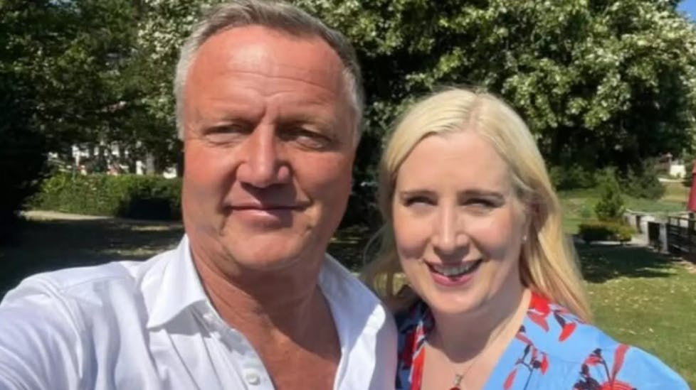 Højgravide Josefa von Hohenzollern har mistet sin mand, prins Harald af Hohenzollern. Det skriver hun på Instagram.