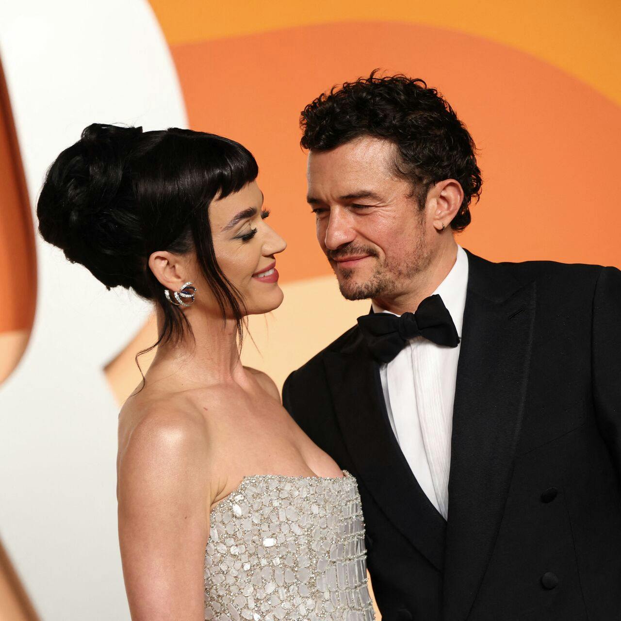 Katy Perry og Orlando Bloom så hamrende forelskede ud i marts. Men nu er det slut.