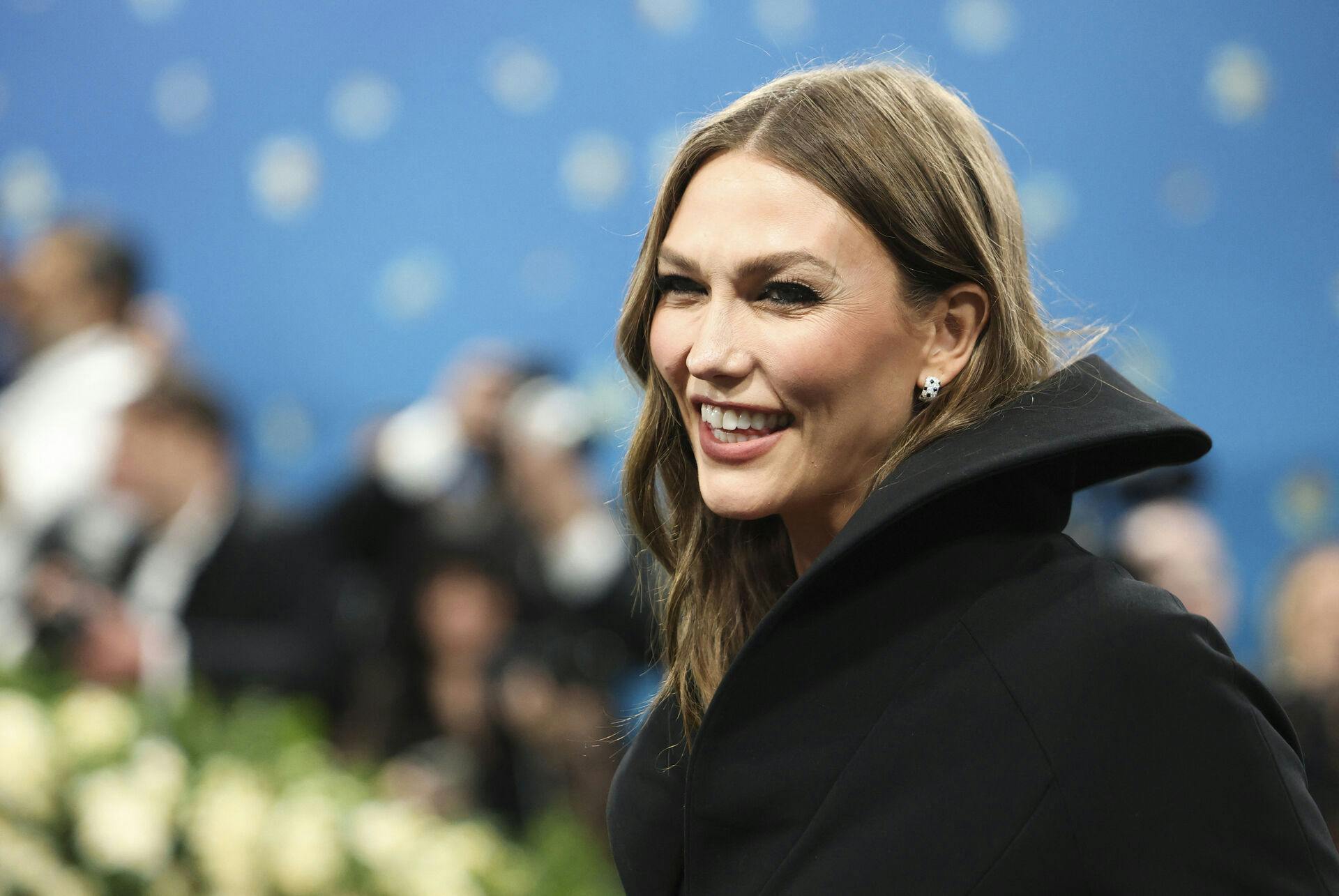 Karlie Kloss deltager i brylluppet mellem Jeff Bezos og Lauren Sánchez.