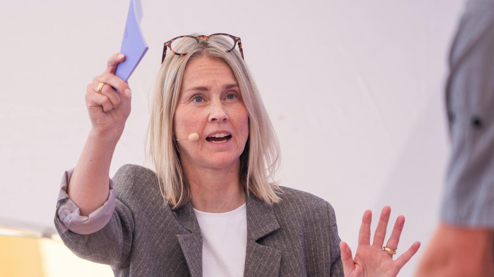 Høj, højere, solgt! Nu er Camilla Martin og manden sluppet af med villaen og klar til nye eventyr.