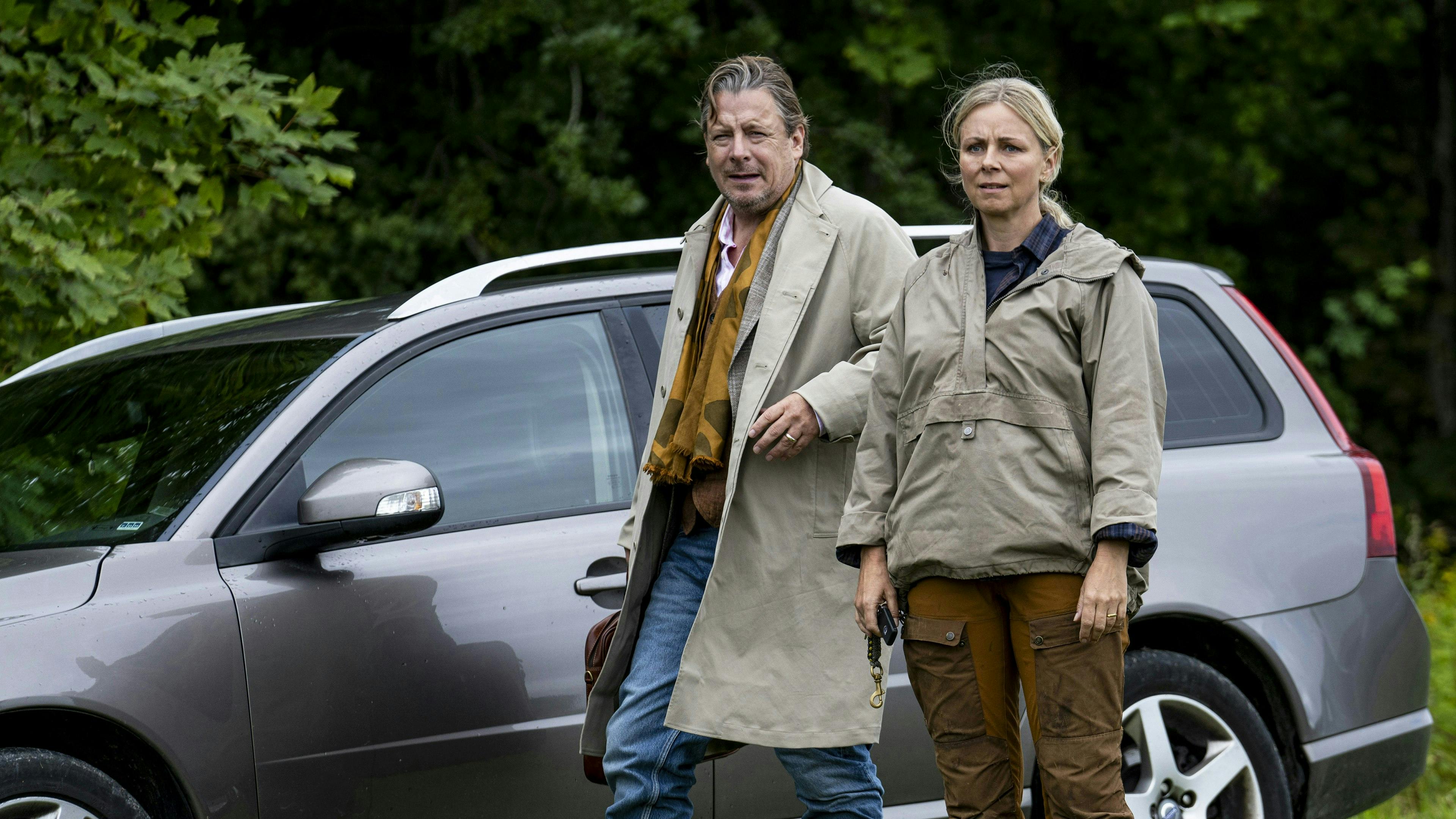 Anders W. Berthelsen og Lene Maria Christensen spiller hovedrollerne som det arkæologiske powerpar Ester og Michael i "Danefæ". 