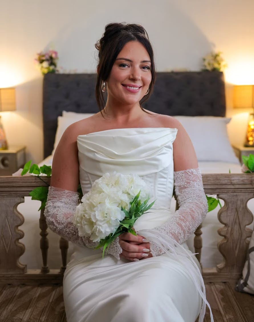 Cecilie Albæk nægter at give slip på kærligheden: - Ikke ét sekund har jeg overvejet at forlade ham.