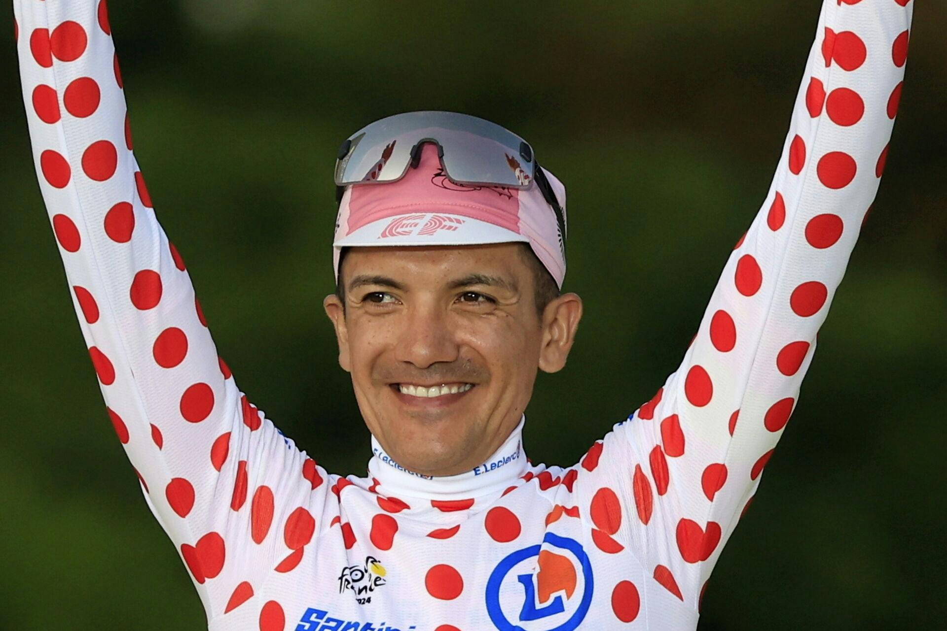 Richard Carapaz kommer ikke til at kunne forsvare den prikkede bjergtrøje ved dette års Tour de France.