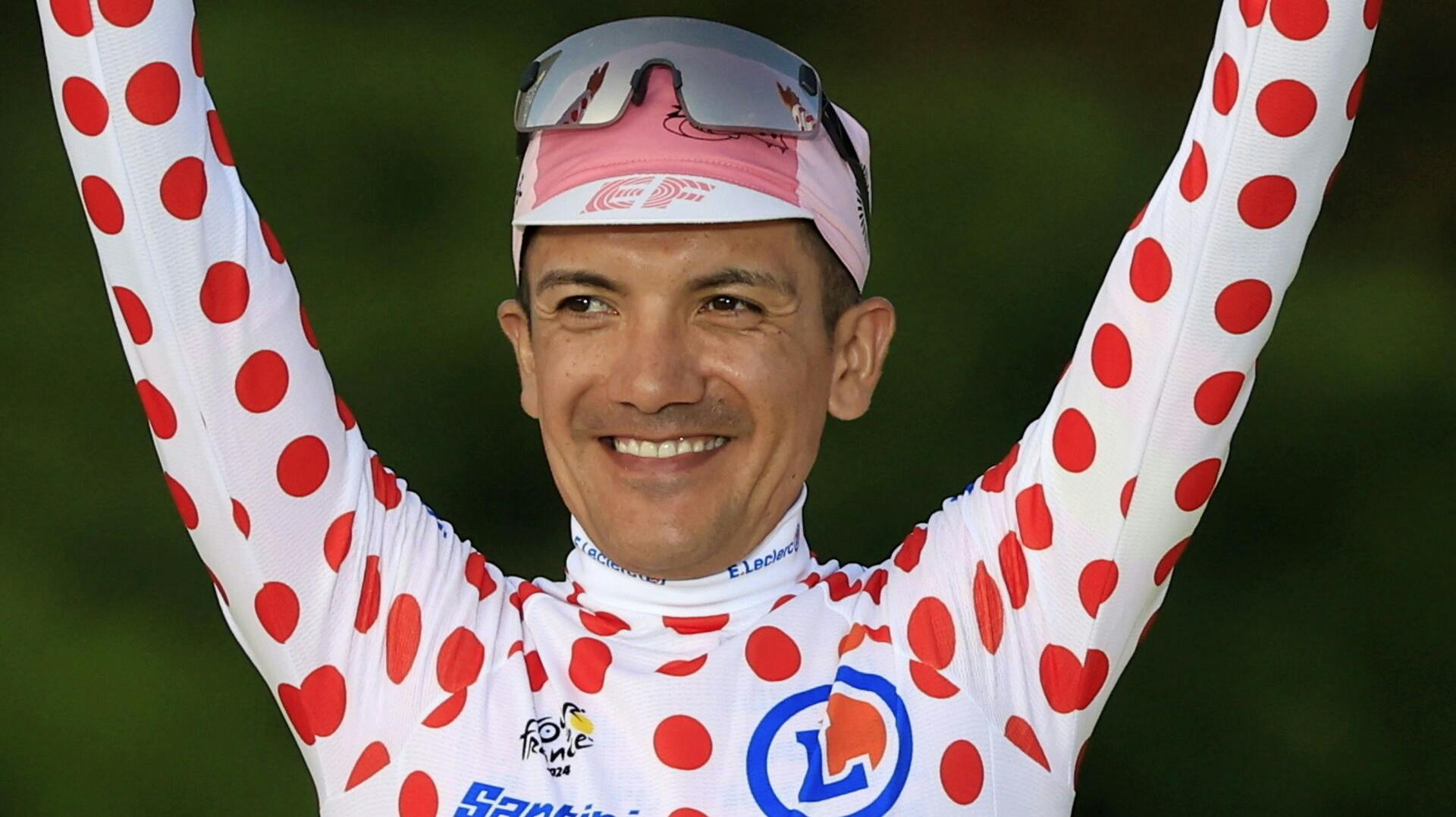 Richard Carapaz kommer ikke til at kunne forsvare den prikkede bjergtrøje ved dette års Tour de France.