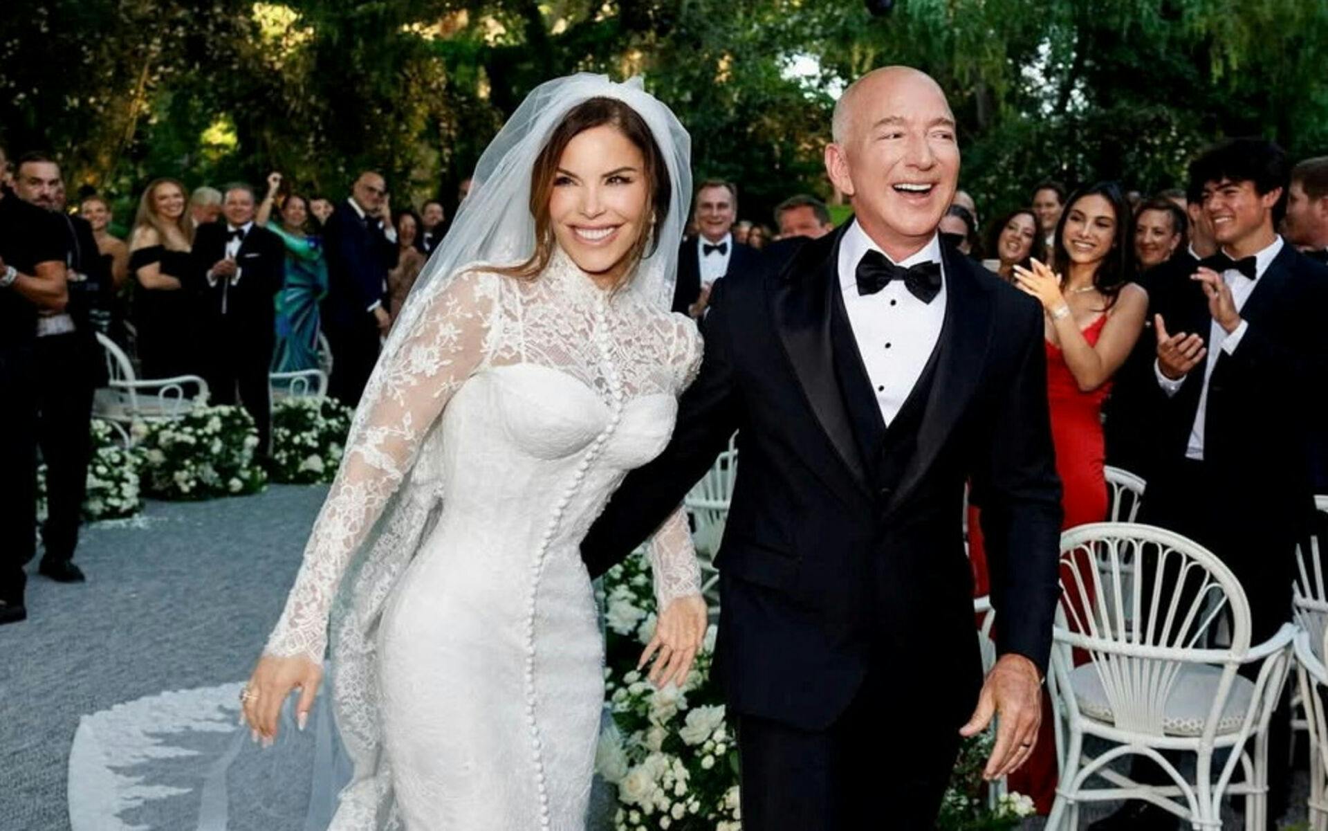 Jeff Bezos og Lauren Sanchez er blevet gift.