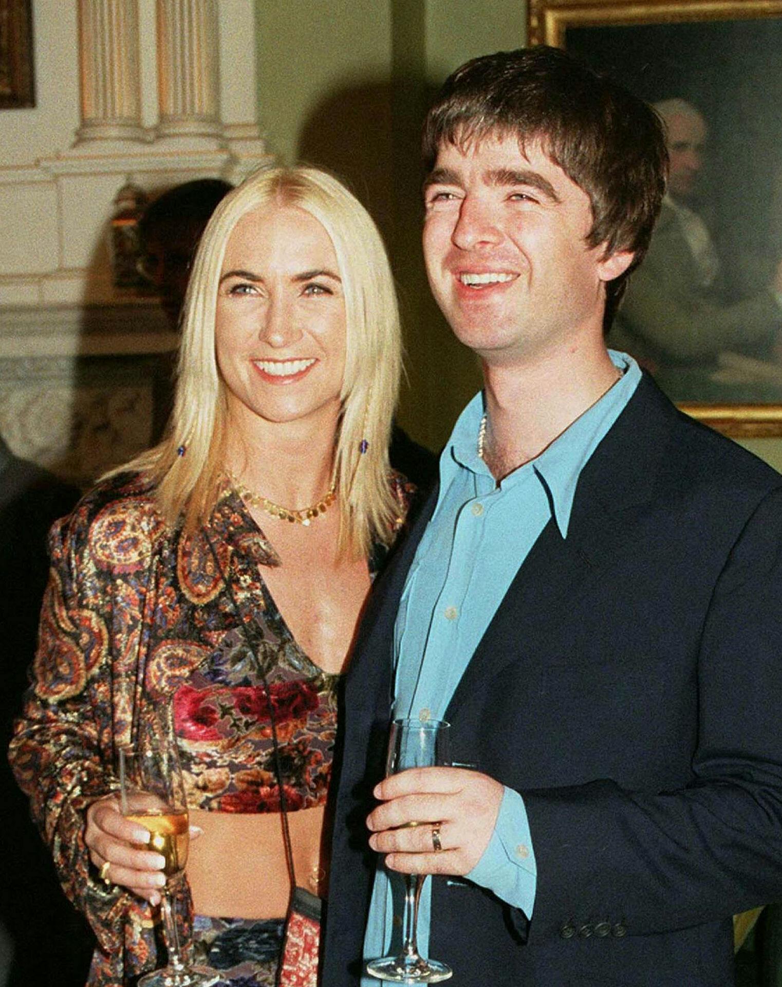 Noel Gallagher og his Meg Mathews nåede at være gift i tre et halvt år i slutningen er 1990'erne. Her nåede de blandt andet at få datteren Anaïs Gallagher.