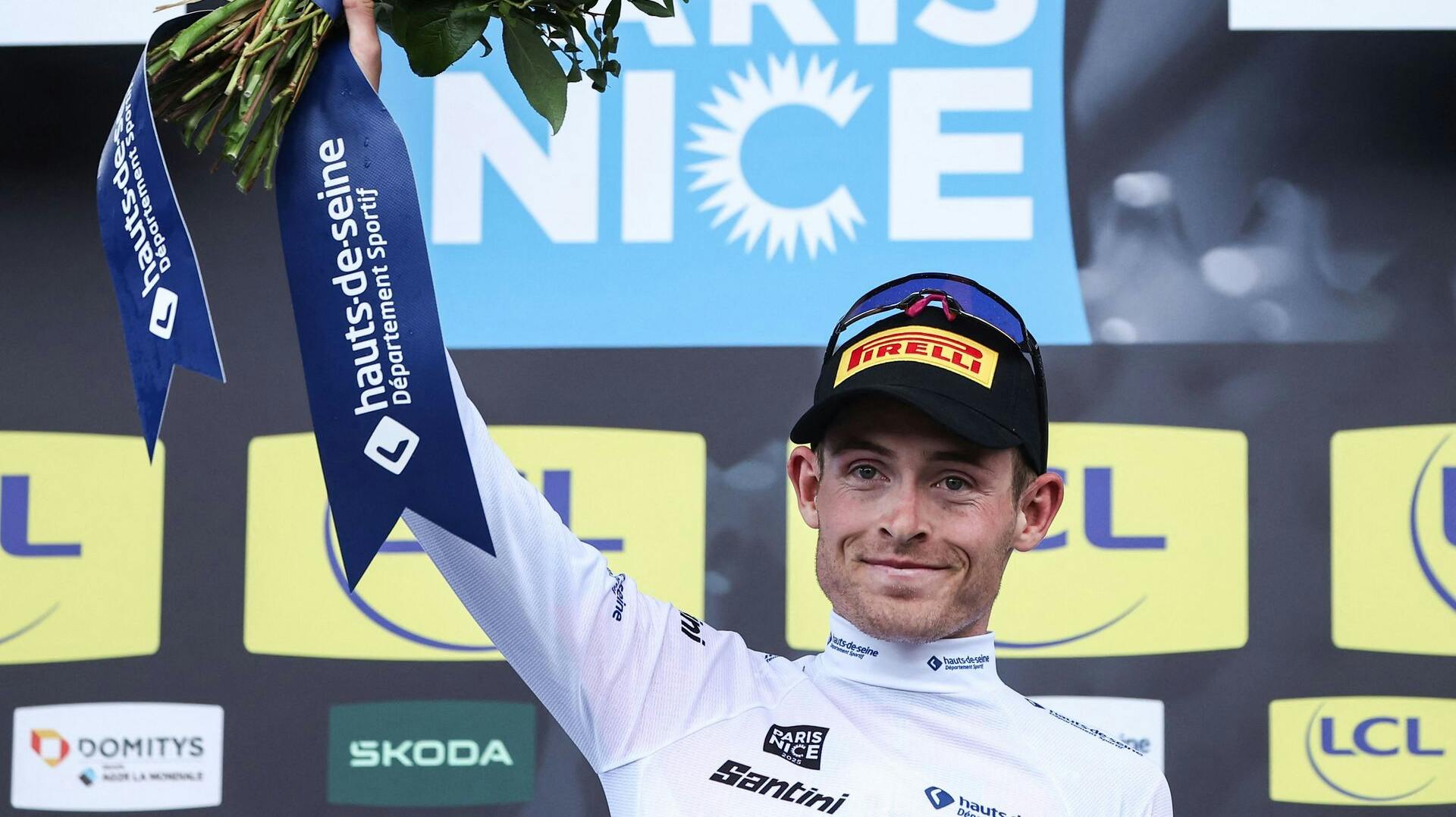 Mattias Skjelmose er klar til Tour de France efter en turbulent optakt med sygdom og afbud. Nu venter de stejle stigninger og kampen om klassementet.