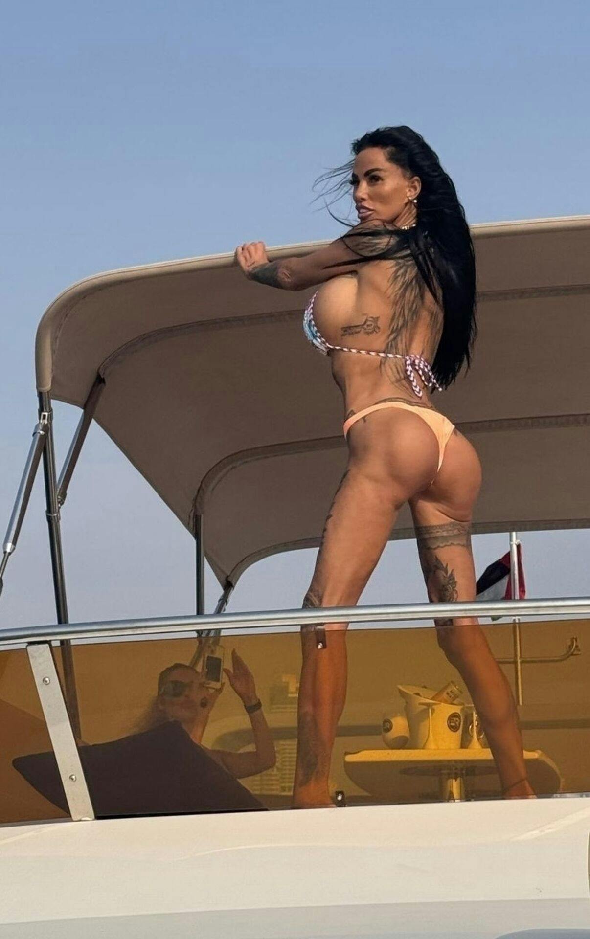 BGUK_3286528 - *PREMIUM-EXCLUSIVE* Dubai, UNITED ARAB EMIRATES *MUST CALL FOR PRICING BEFORE USAGE* British model Katie Price strikes a pose aboard a luxurious yacht, basking in the sweltering Dubai heat Pictured: Katie Price BACKGRID UK 29 JUNE 2025 UK: +44 208 344 2007 / uksales@backgrid.com USA: +1 310 798 9111 / usasales@backgrid.com *Pictures Containing Children Please Pixelate Face Prior To Publication*