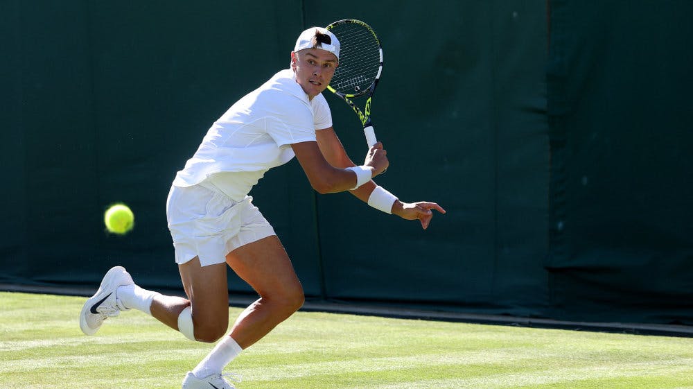 Holger Rune tabte mandag i første runde af Wimbledon til Chiles Nicolas Jarry. - Foto: Toby Melville/Reuters 