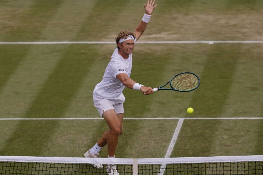 August Holmgren spillede igen aggressiv tennis, men Alex de Minaurs defensiv var for stærk for den danske tennissensation. 