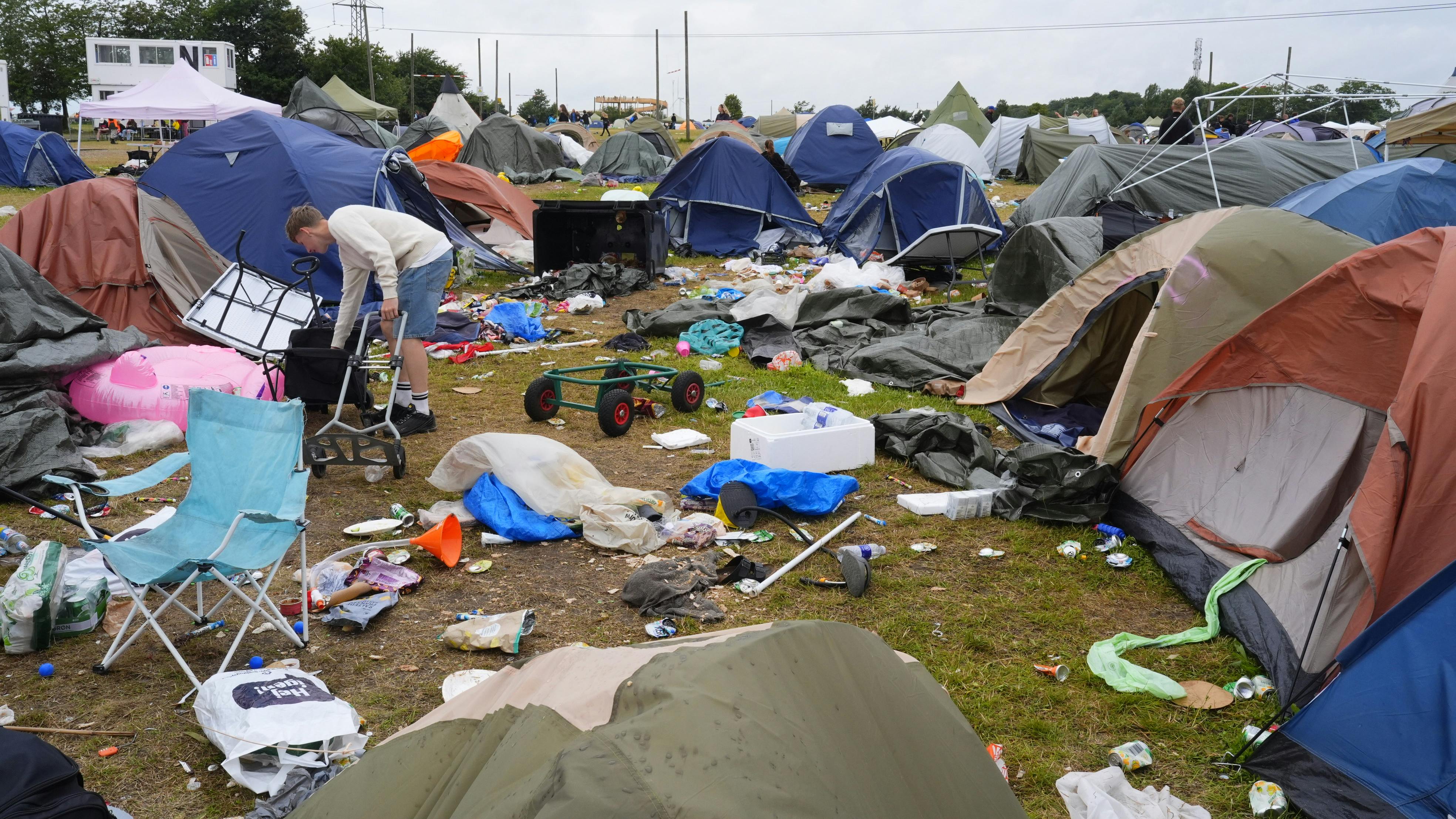 Det er langt fra alle camps, der har planer om at rydde op, når de forlader Roskilde Festival.