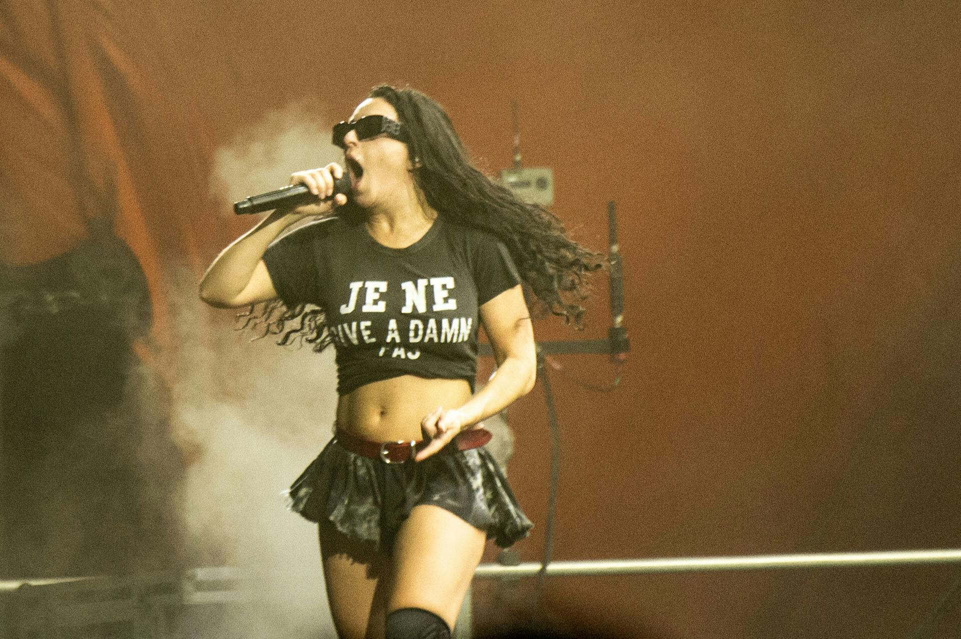 Charli XCX står blandt andet bag numrene "Party 4 u", "Von Dutch" og "Apple".