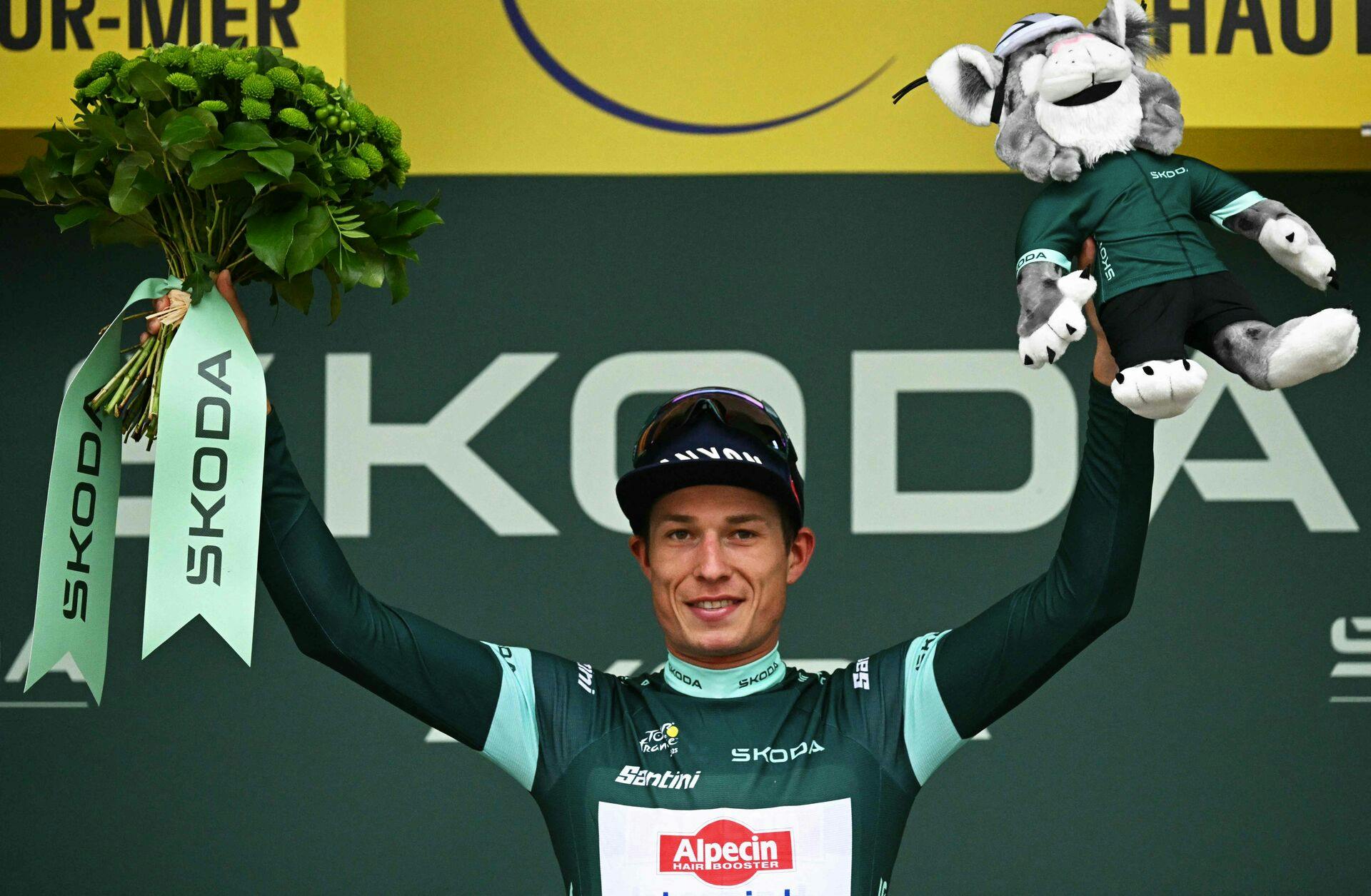 Jasper Philipsen udgik, mens han kørte i den grønne pointtrøje. 