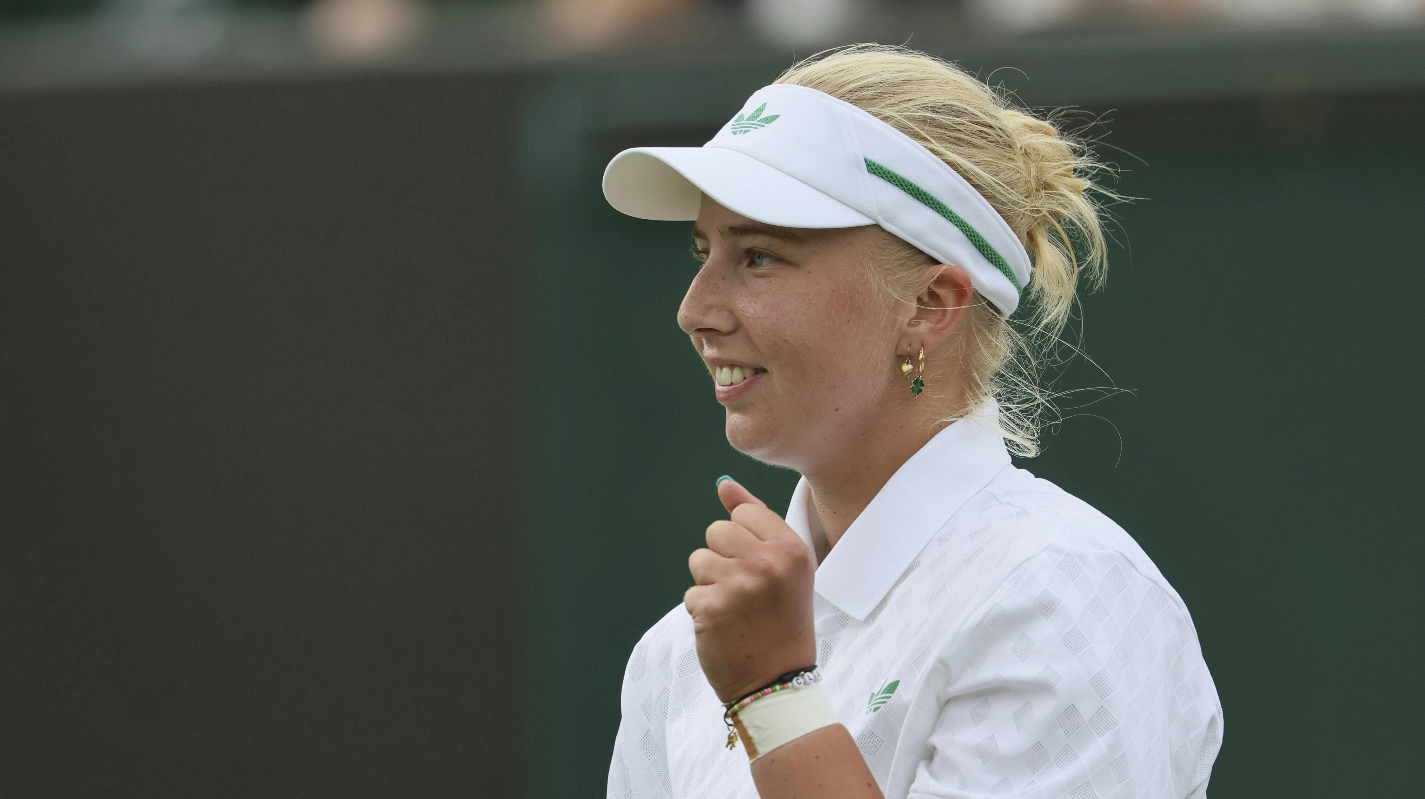 Clara Tauson viste mange facetter frem, da hun lørdag slog Elena Rybakina i Wimbledons tredje runde.