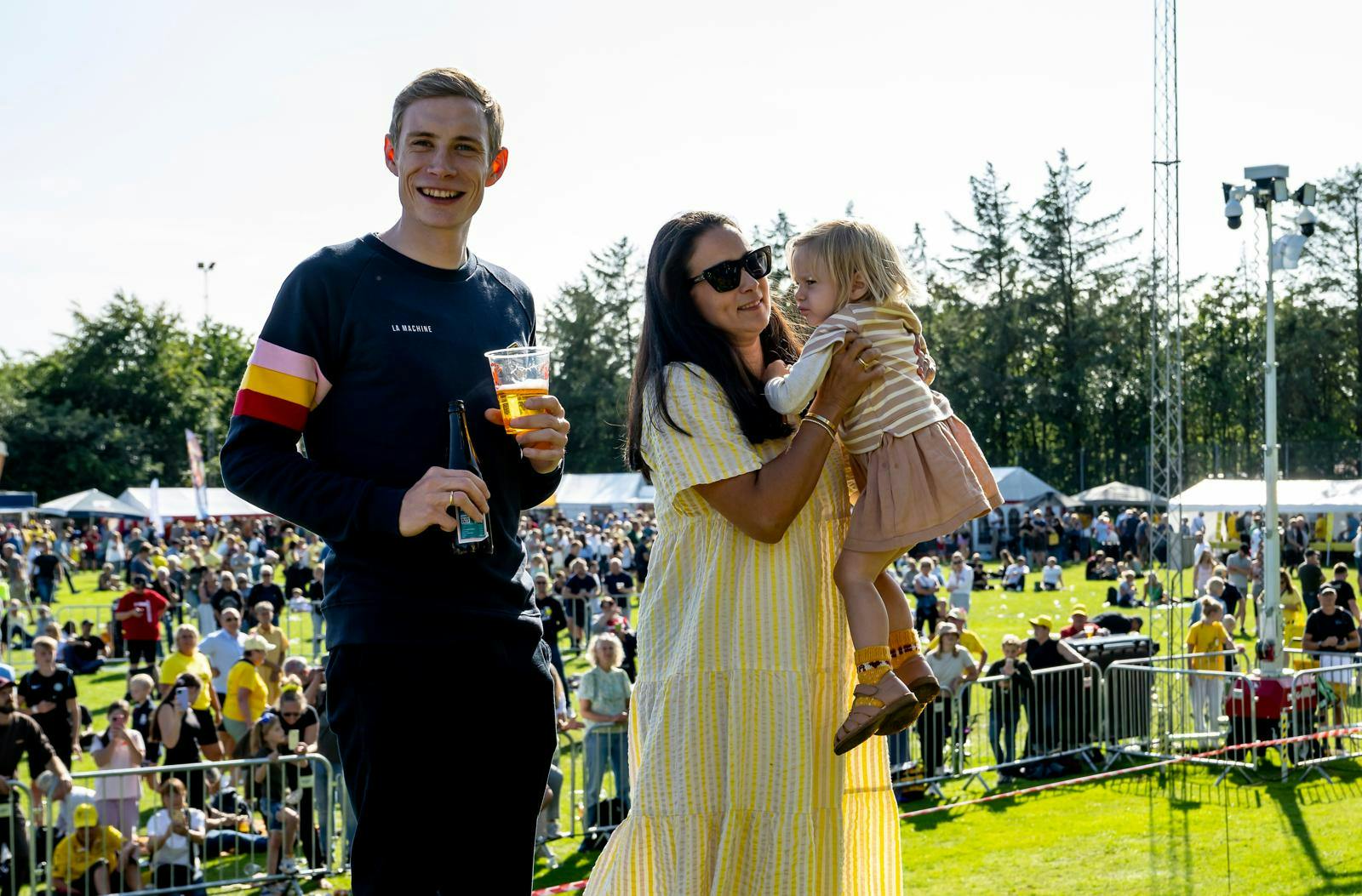 Trine Marie Vingegaard Hansen har med sine udtalelser sat gang i en mediestorm midt under Tour de France – til stor frustration for flere i og omkring Team Visma-Lease a Bike.