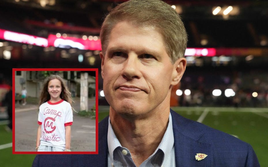 Ejer og topleder for Kansas City Chiefs har mistet et blot niårigt familiemedlem i de ødelæggende oversvømmelser i Texas