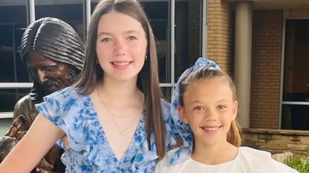 Blandt ofrene er søstrene Blair og Brooke Harber, der deltog i sommerlejren.