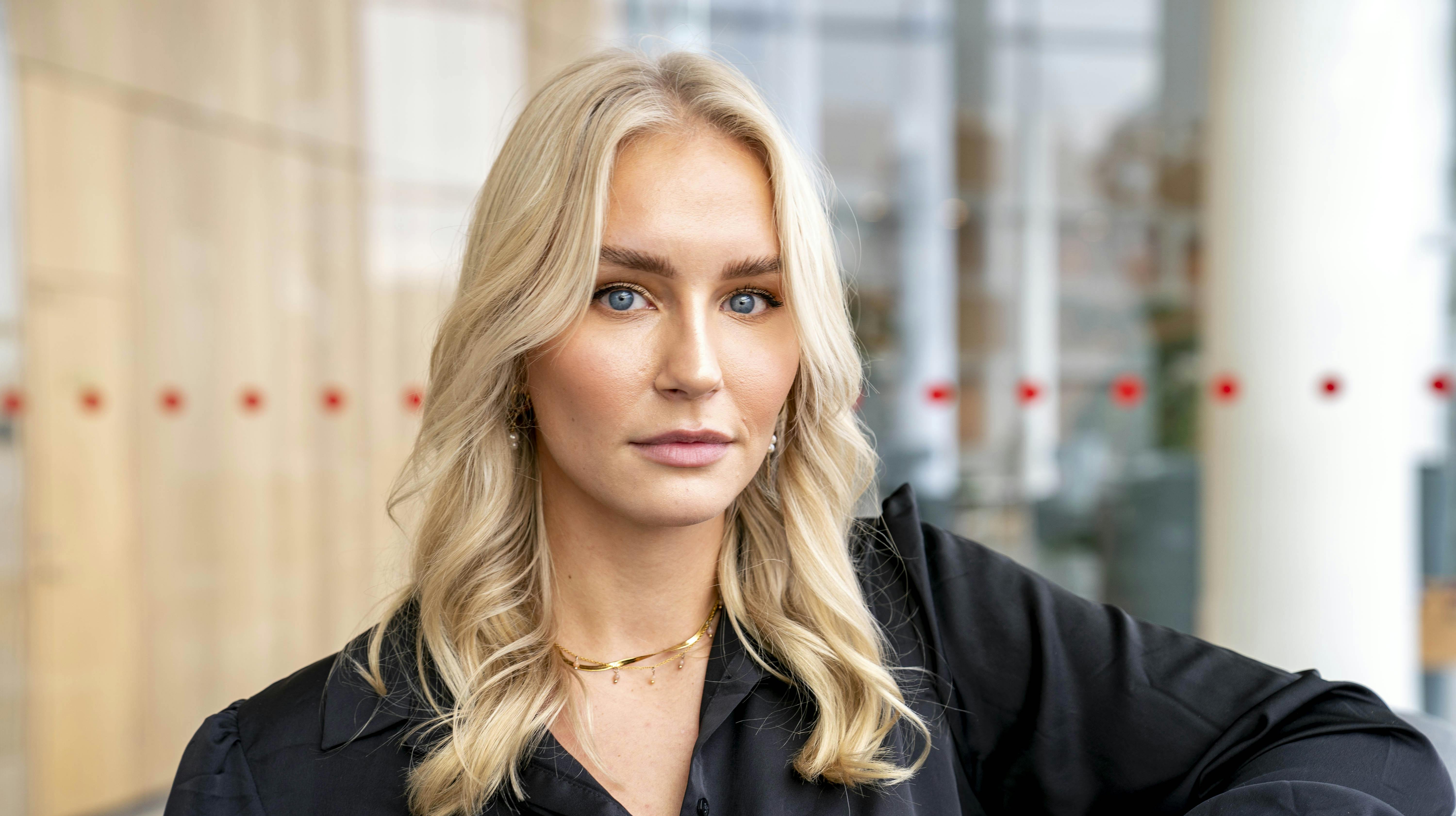 Gennem sin advokat, Nicholas Ørum Keller, sætter Sille Nimholm ord på afgørelsen fra Vestre Landsret over for SE og HØR.