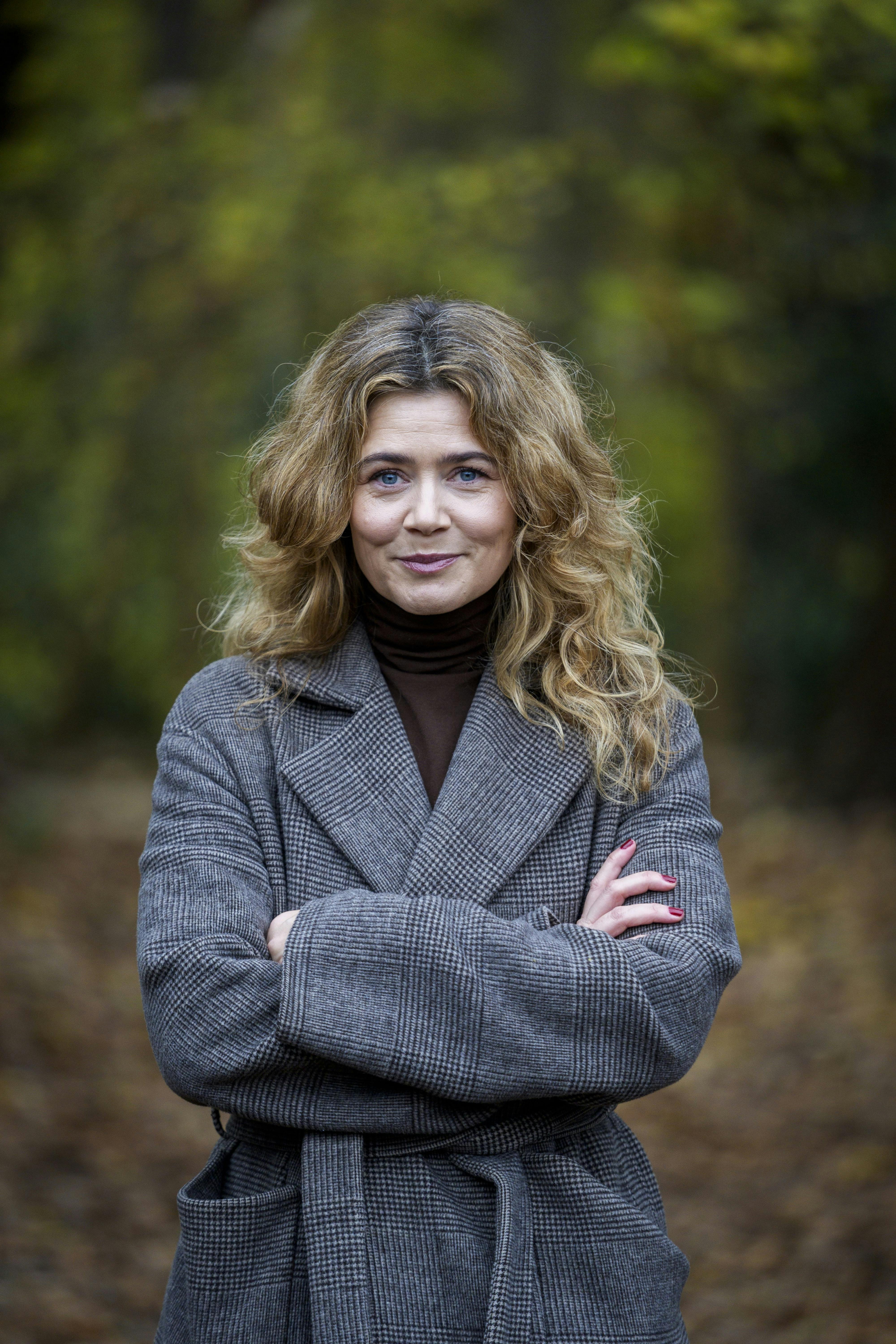 I et stort interview fortæller den kendte skuespiller Sofie Lassen-Kahlke nu, at hun var på bar bund, da hun blev mor for første gang.