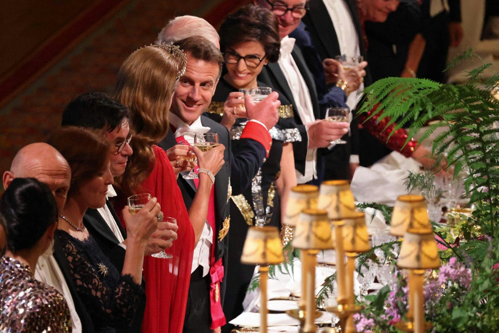 Kemien mellem Emmanuel Macron og prinsesse Kate er helt i top.